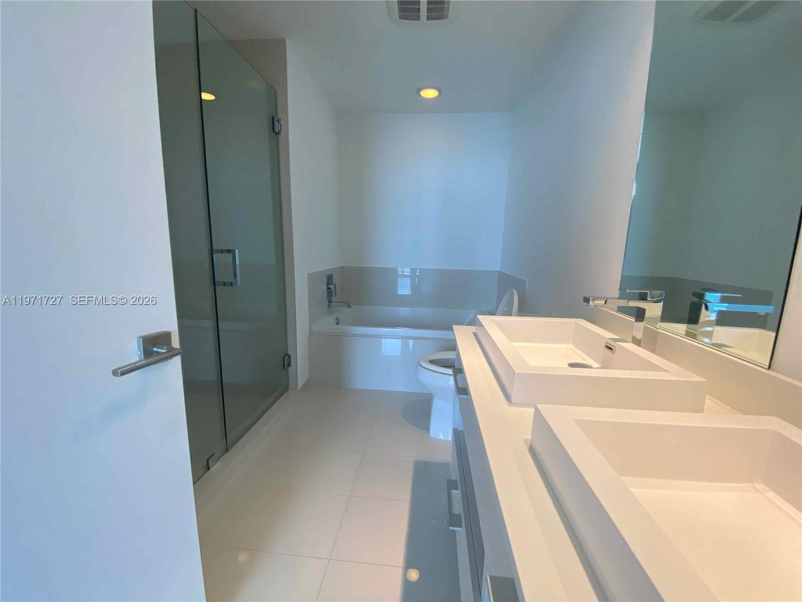 45 SW 9th St # 3703, Miami FL 33130 — 34