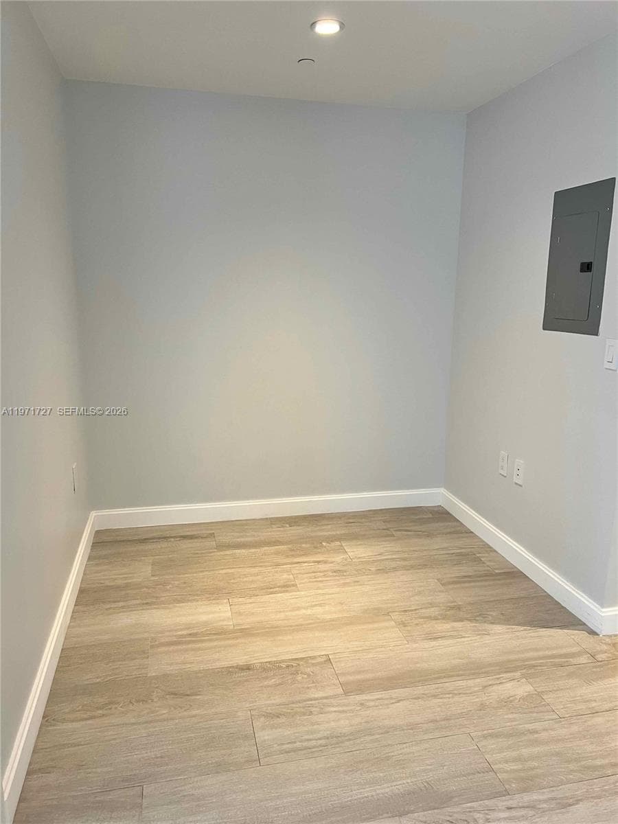 45 SW 9th St # 3703, Miami FL 33130 — 37