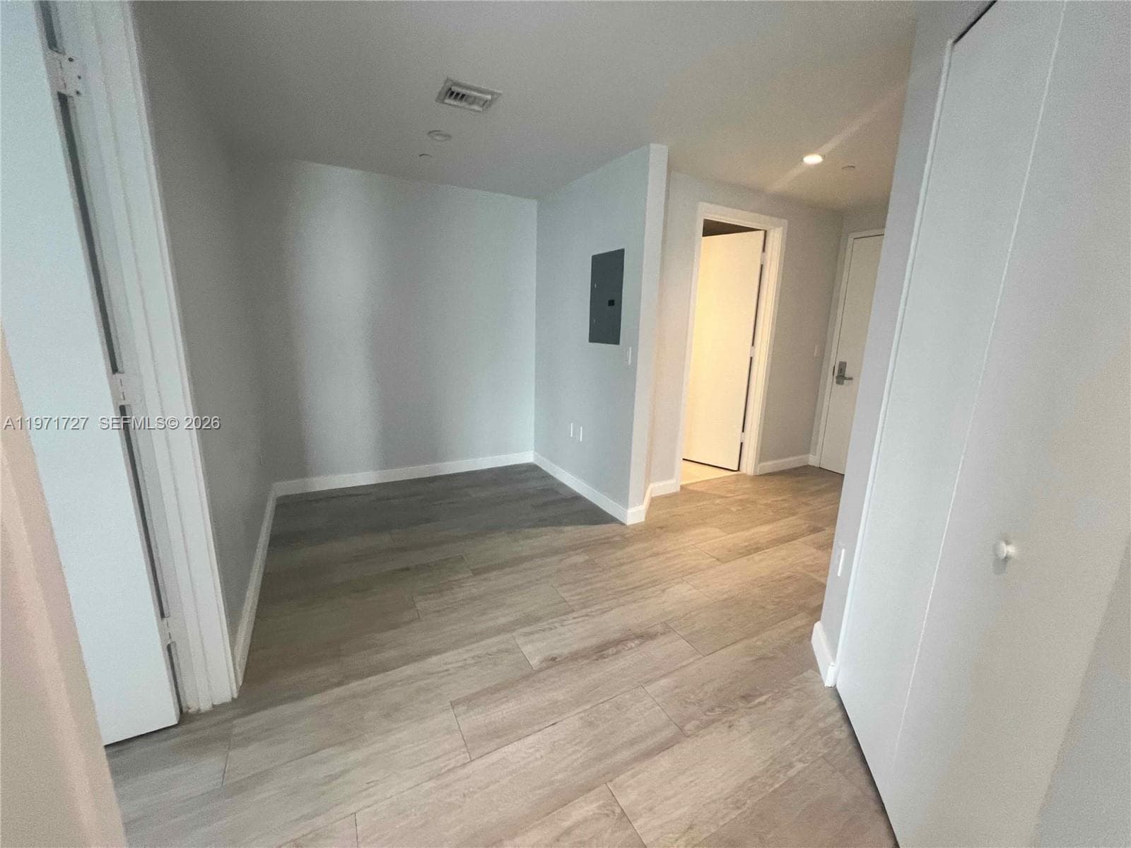 45 SW 9th St # 3703, Miami FL 33130 — 19