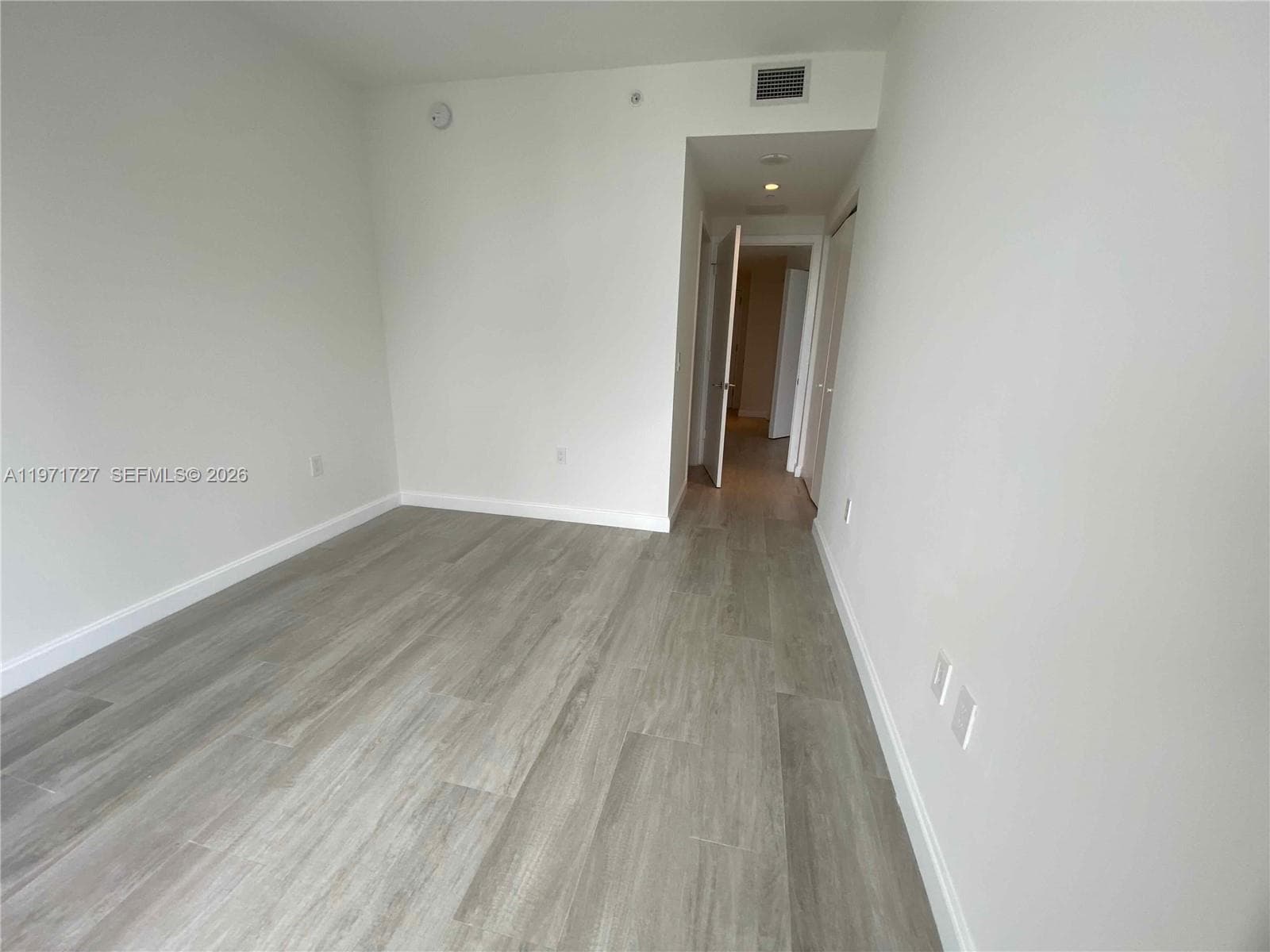 45 SW 9th St # 3703, Miami FL 33130 — 44