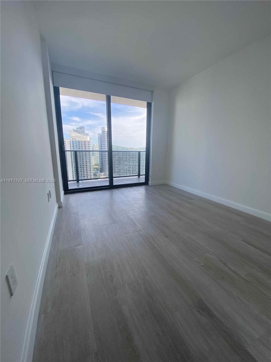 45 SW 9th St # 3703, Miami FL 33130 — 39