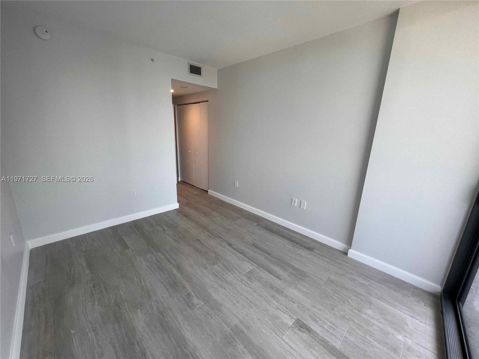 45 SW 9th St # 3703, Miami FL 33130 — 25
