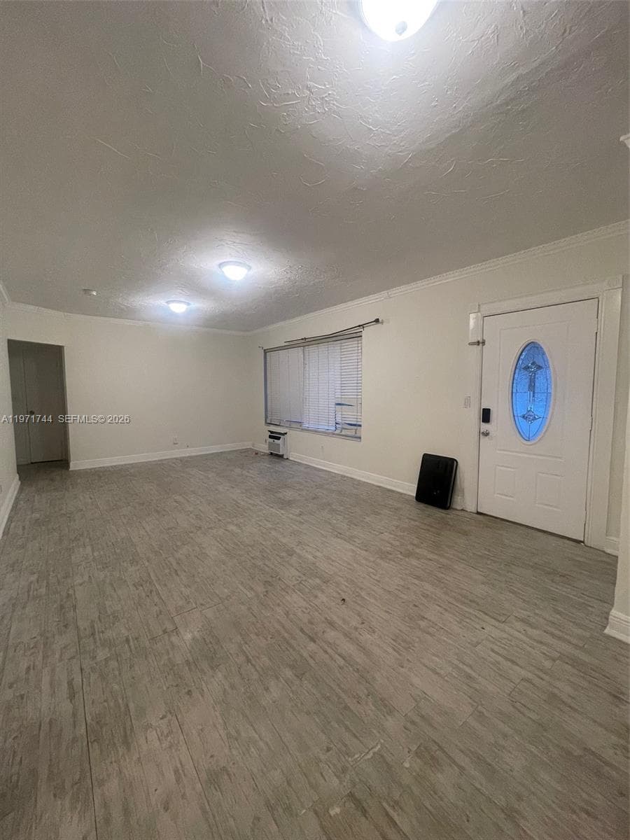 121 NE 169th Ter, North Miami Beach FL 33162 — 3