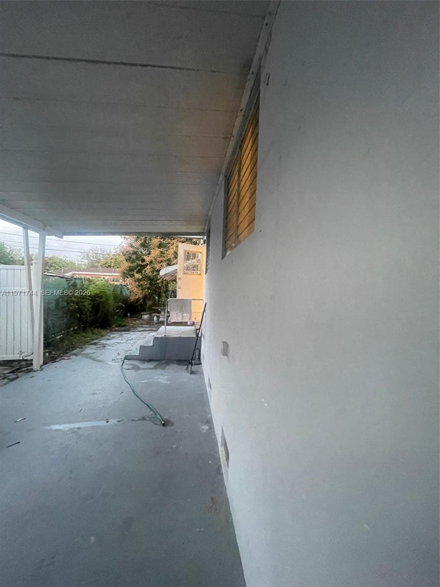 121 NE 169th Ter, North Miami Beach FL 33162 — 11