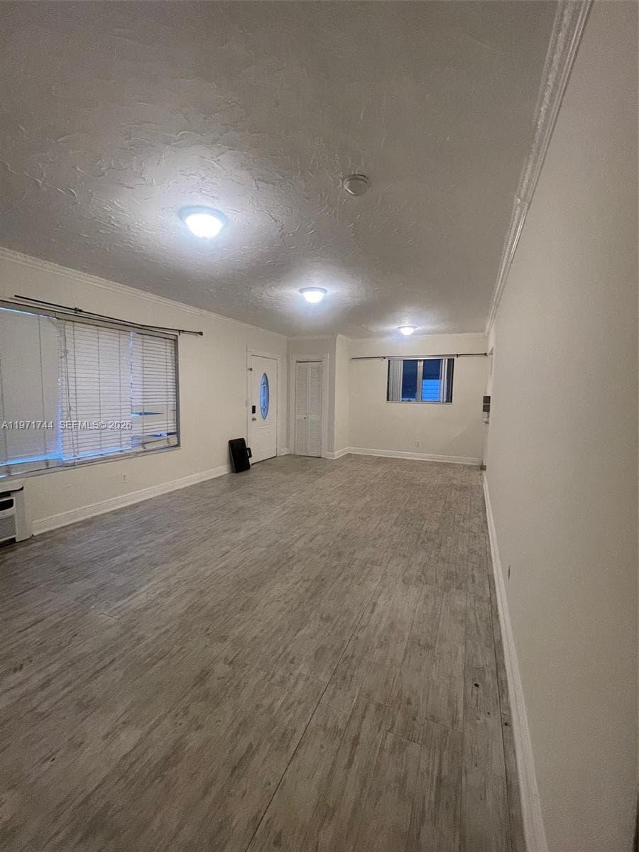 121 NE 169th Ter, North Miami Beach FL 33162 — 4