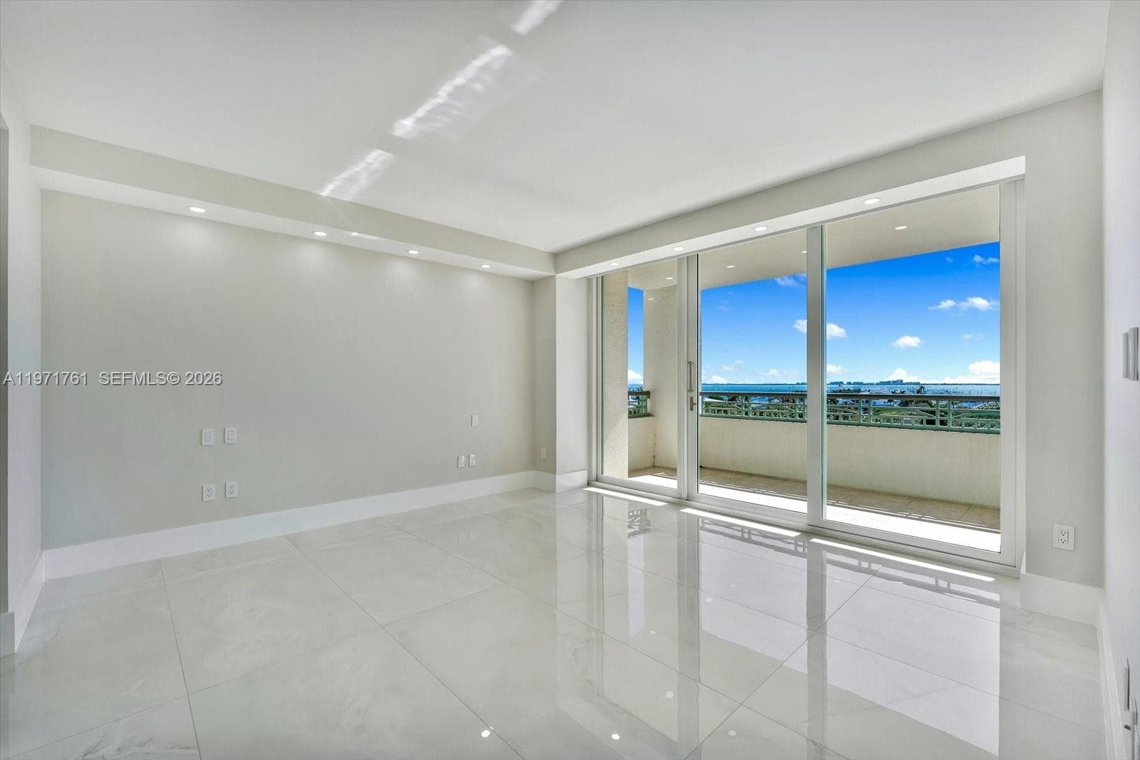 3400 SW 27th Ave # 602, Miami FL 33133 — 17