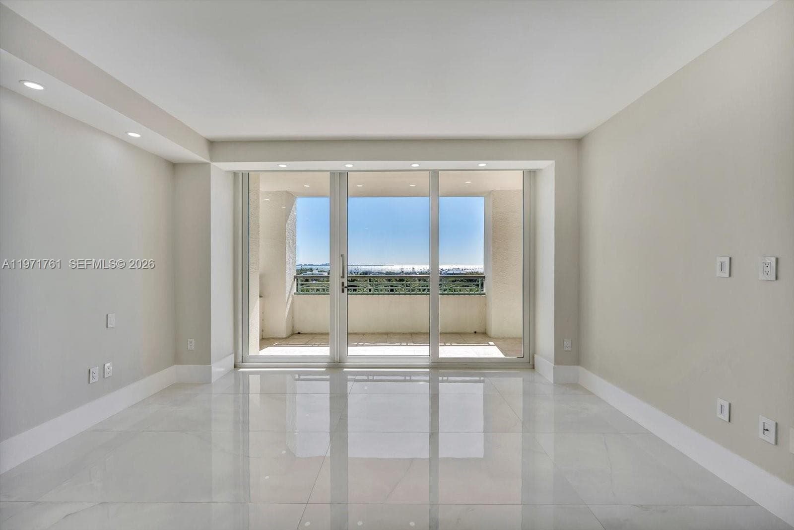 3400 SW 27th Ave # 602, Miami FL 33133 — 16