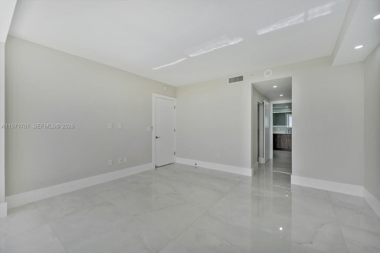 3400 SW 27th Ave # 602, Miami FL 33133 — 19
