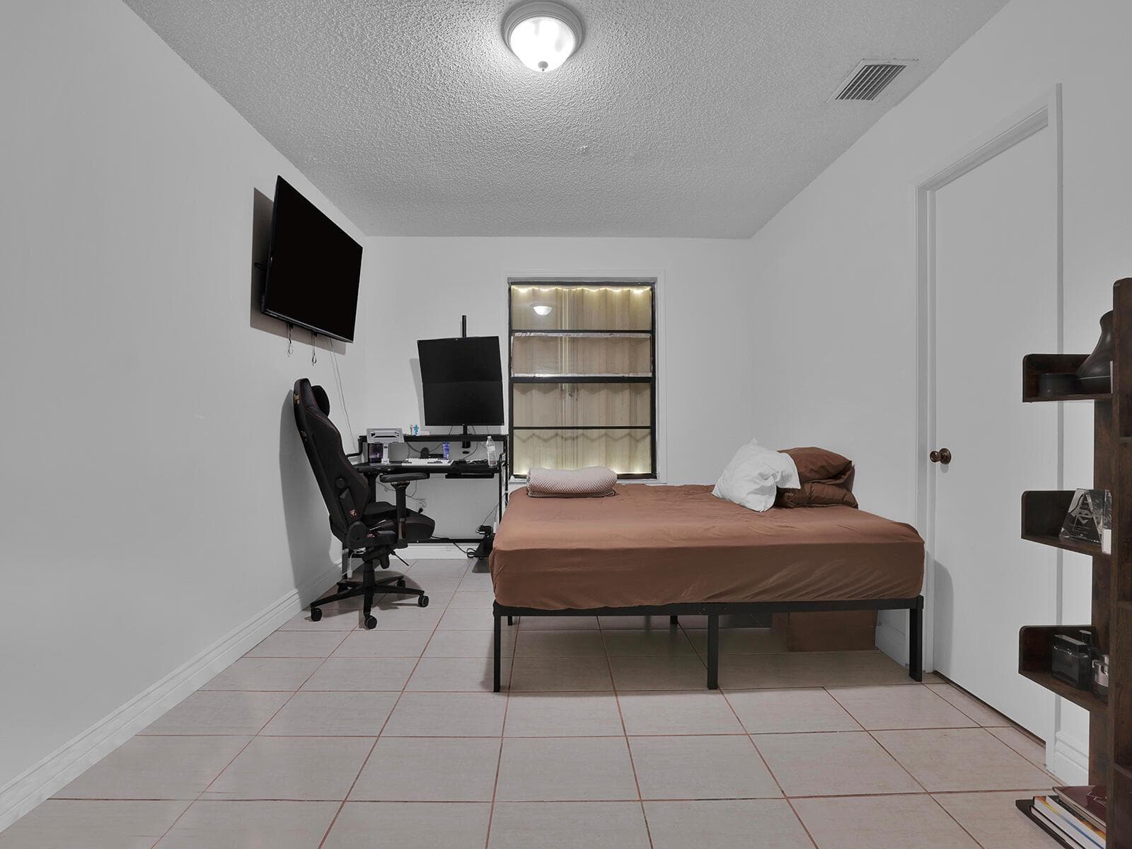 9702 NW 5th Lane # 9702, Miami FL 33172 — 13