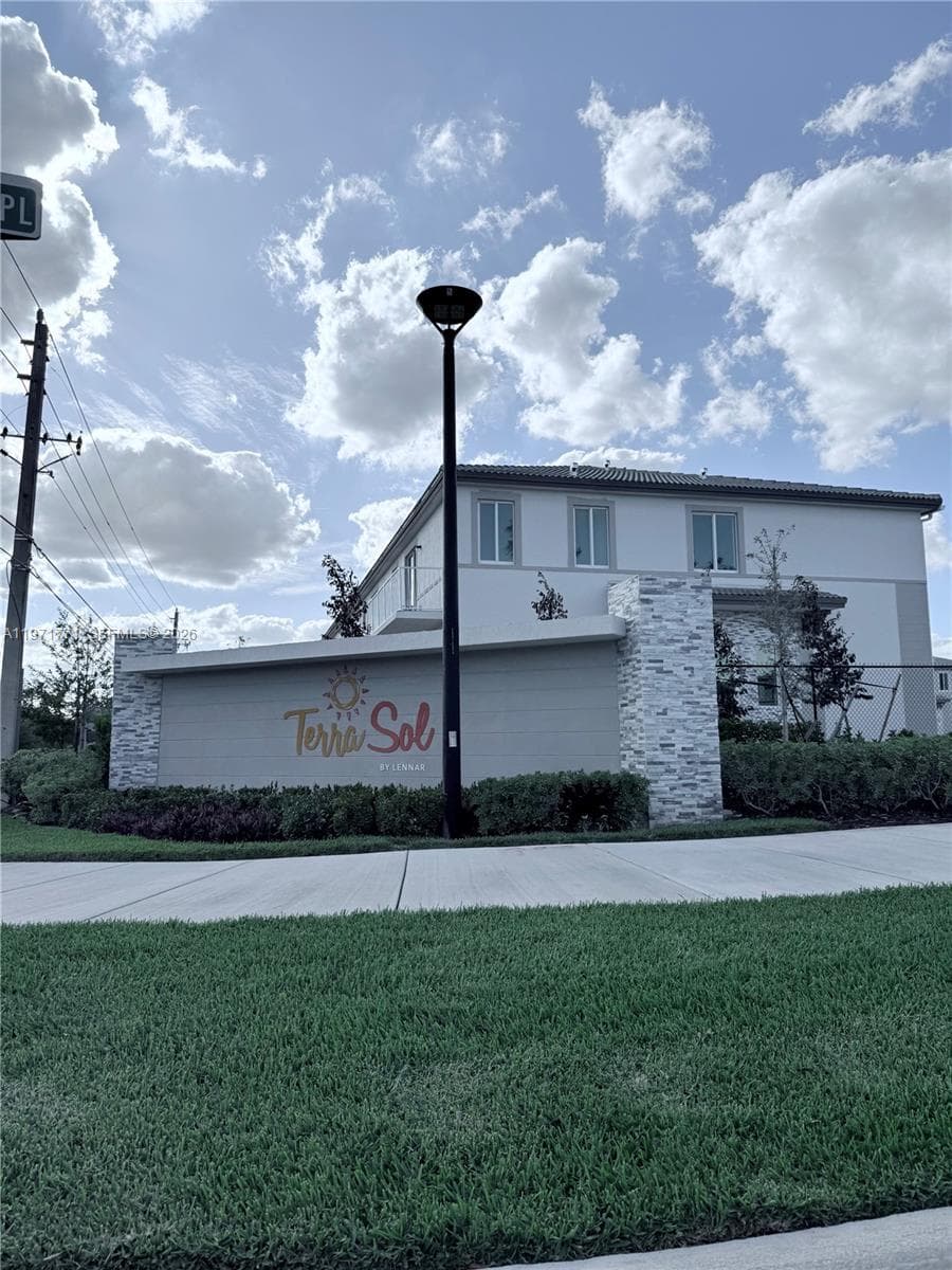 1427 SE 7th Ter # 1427, Homestead FL 33034 — 38
