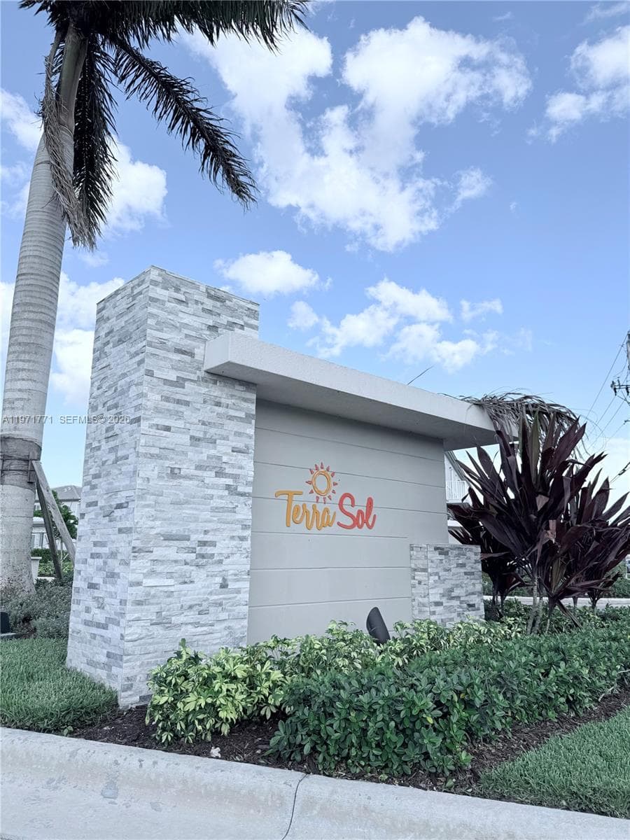 1427 SE 7th Ter # 1427, Homestead FL 33034 — 37