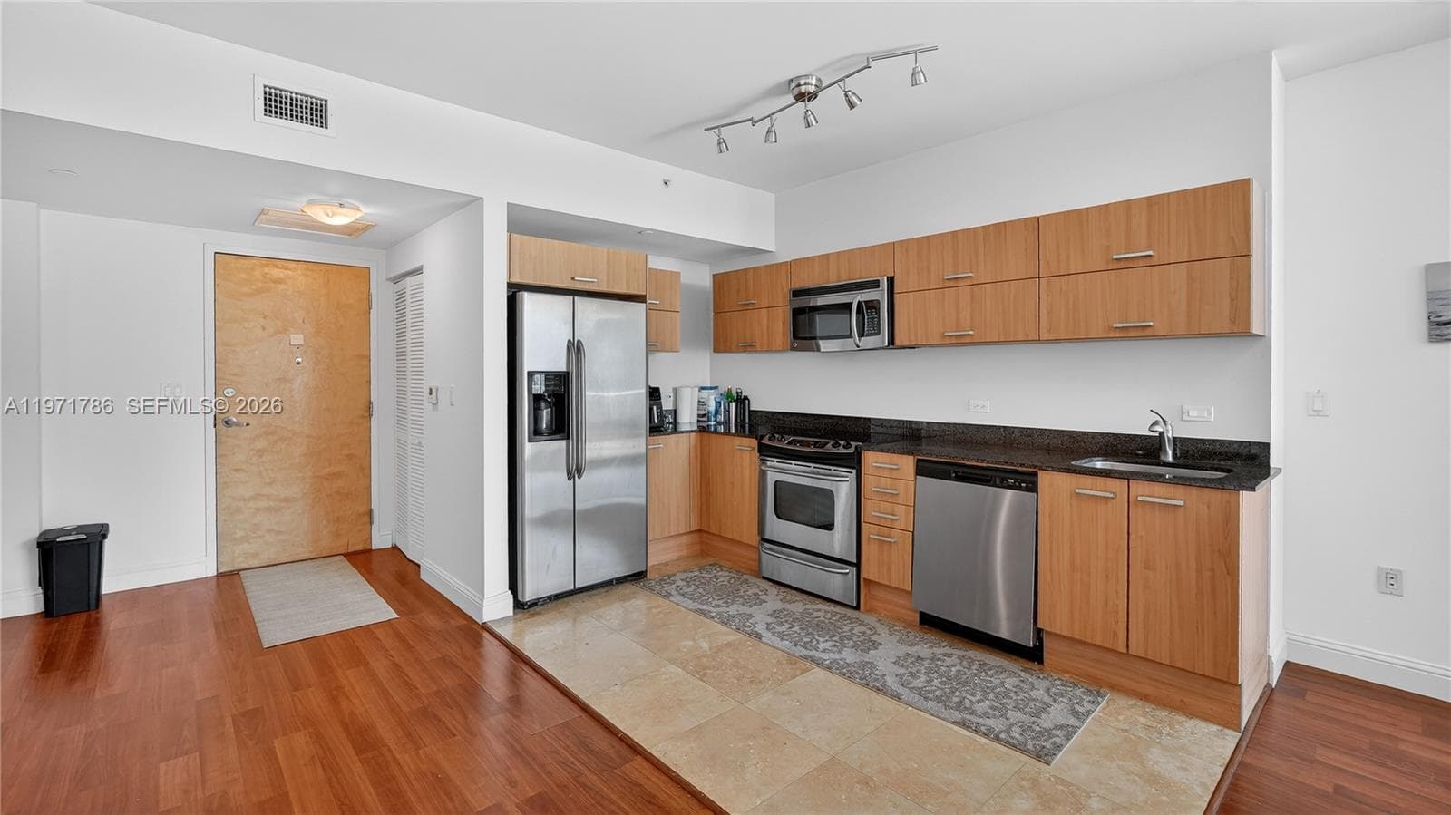 350 S Miami Ave # 3108, Miami FL 33130 — 52
