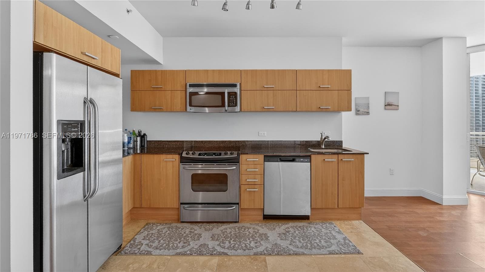 350 S Miami Ave # 3108, Miami FL 33130 — 67