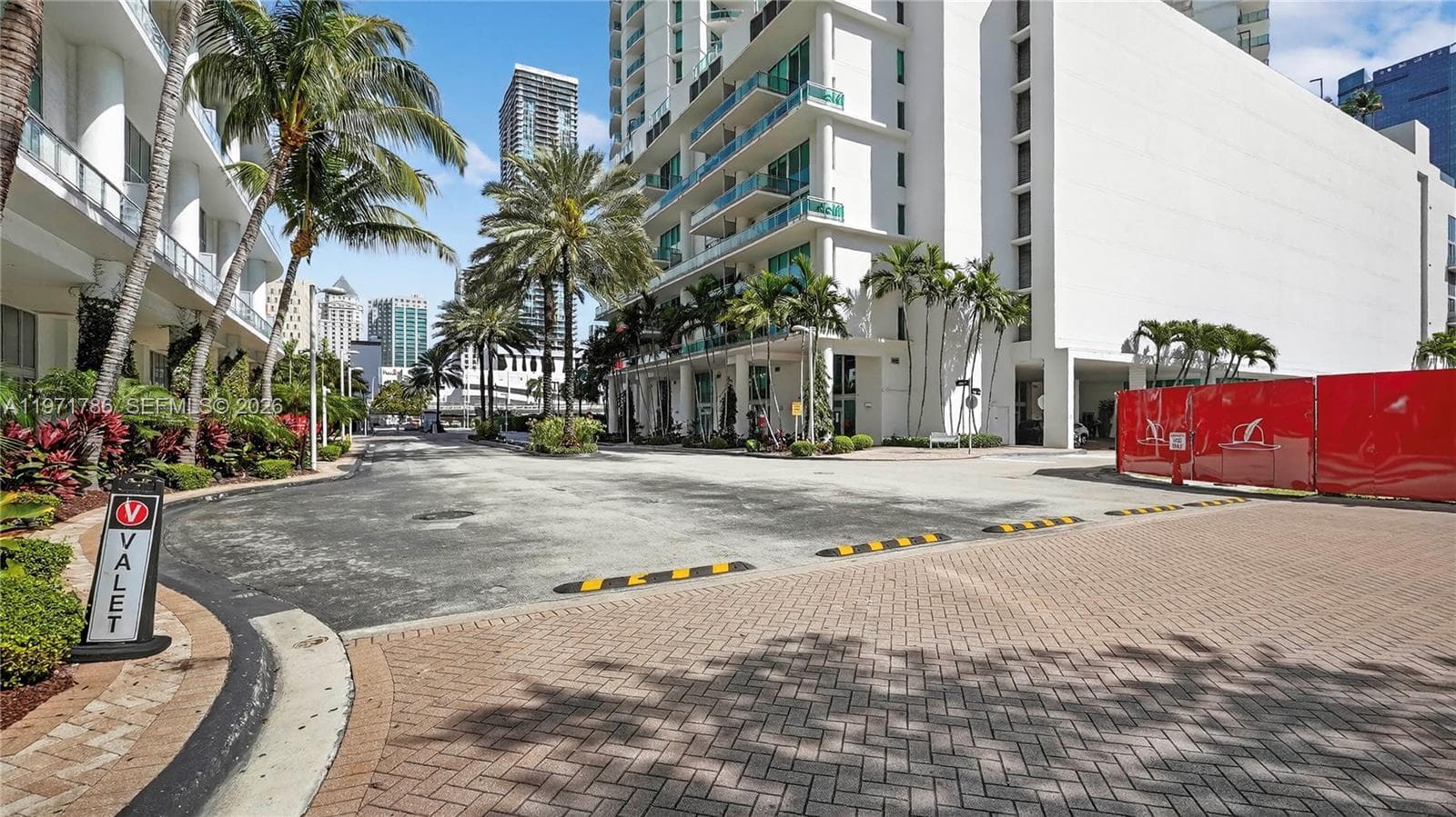 350 S Miami Ave # 3108, Miami FL 33130 — 30
