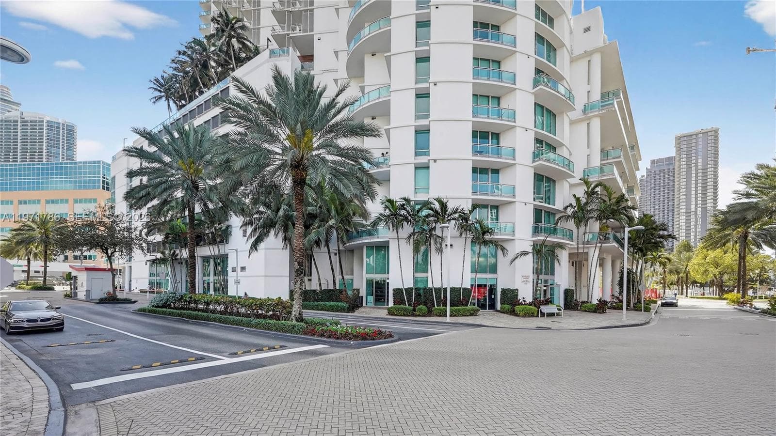 350 S Miami Ave # 3108, Miami FL 33130 — 34