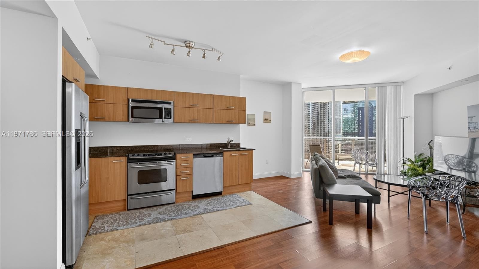 350 S Miami Ave # 3108, Miami FL 33130 — 49