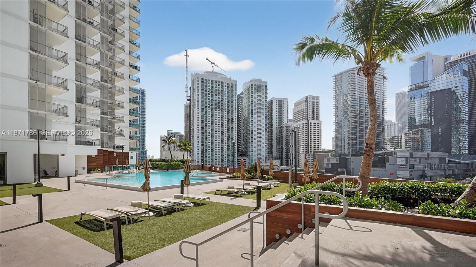 350 S Miami Ave # 3108, Miami FL 33130 — 45