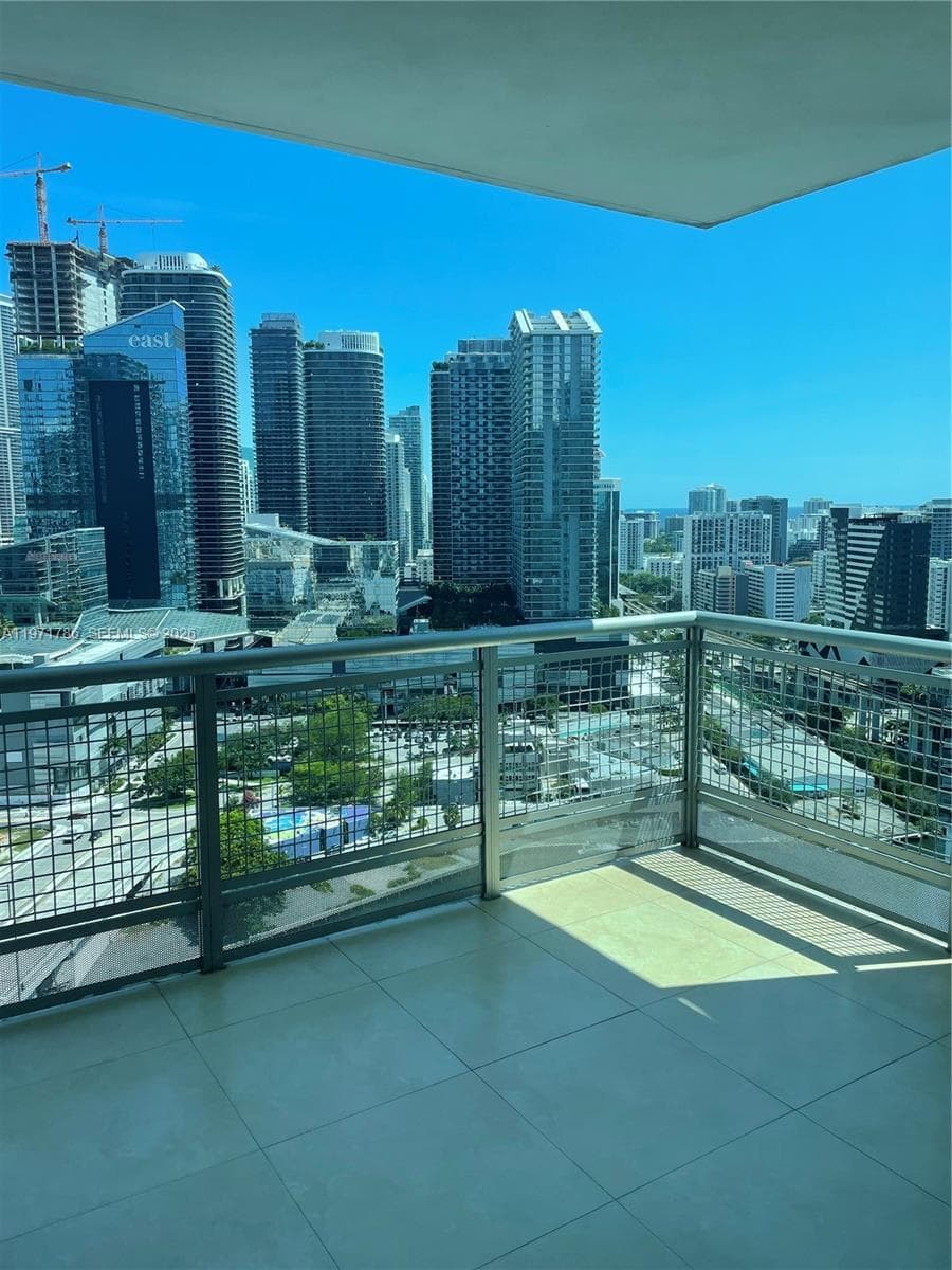350 S Miami Ave # 3108, Miami FL 33130 — 25