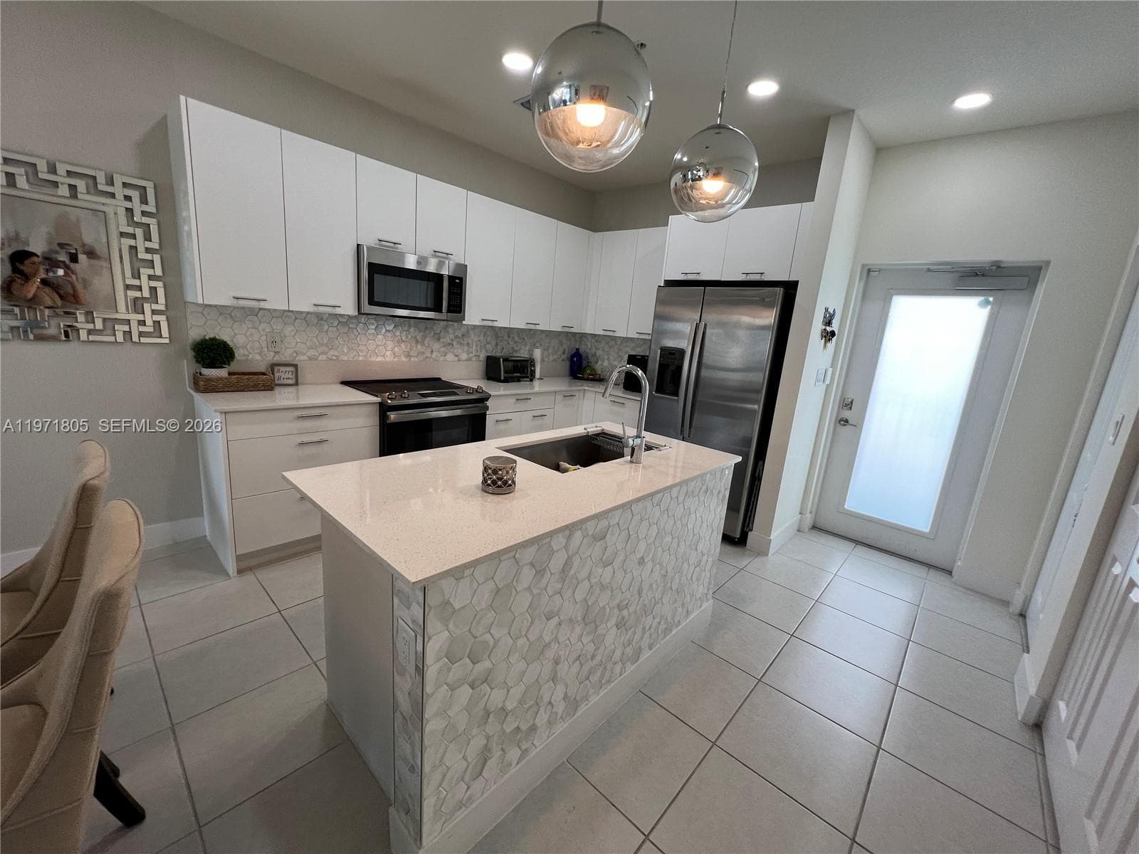 8001 NW 41ST ST # 406, Doral FL 33166 — 6