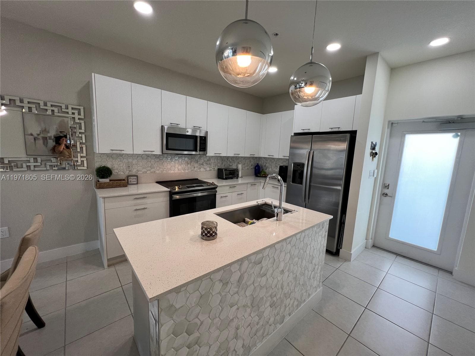 8001 NW 41ST ST # 406, Doral FL 33166 — 9