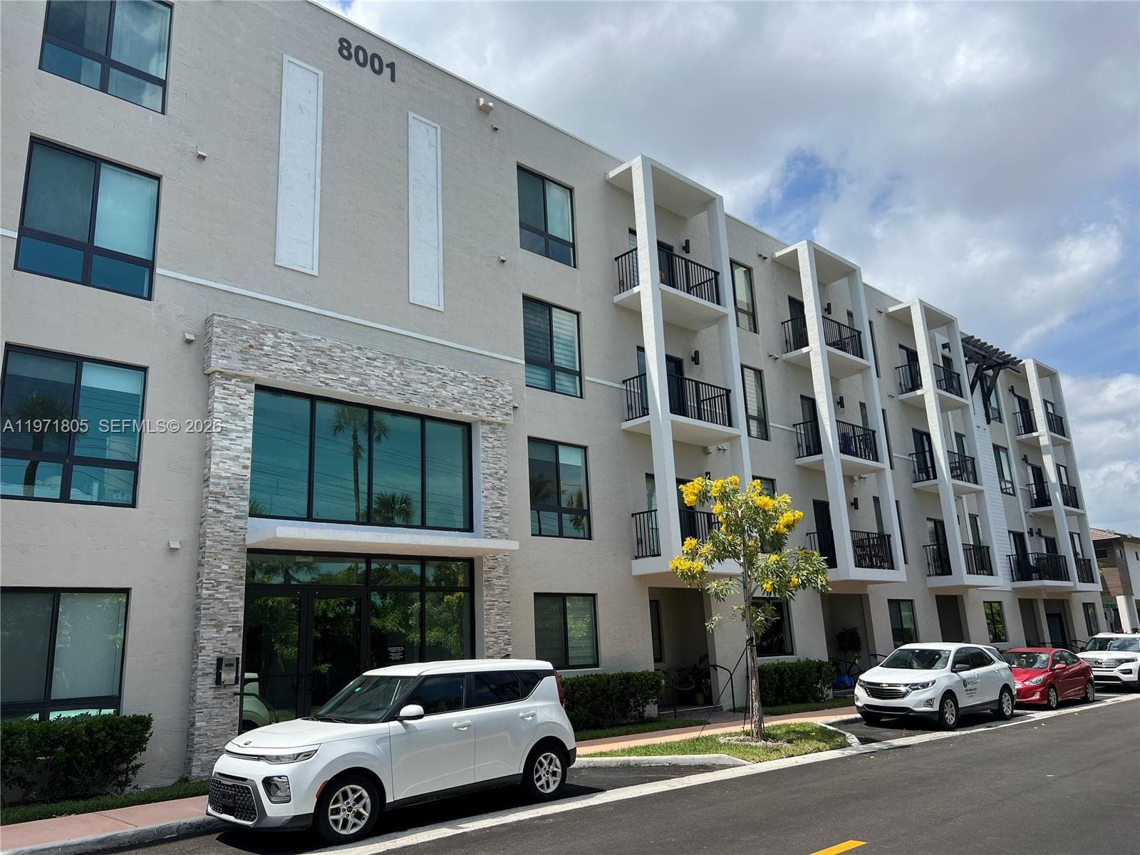 8001 NW 41ST ST # 406, Doral FL 33166 — 33