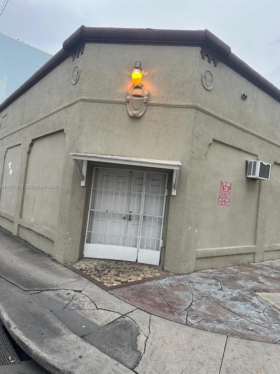 5301 NW 17th Ave, Miami FL 33142 — 3