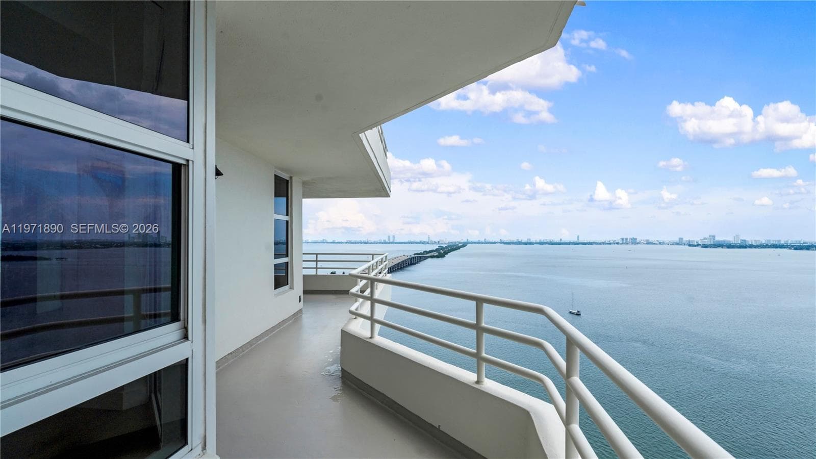 555 NE 34th St # 201, Miami FL 33137 — 29