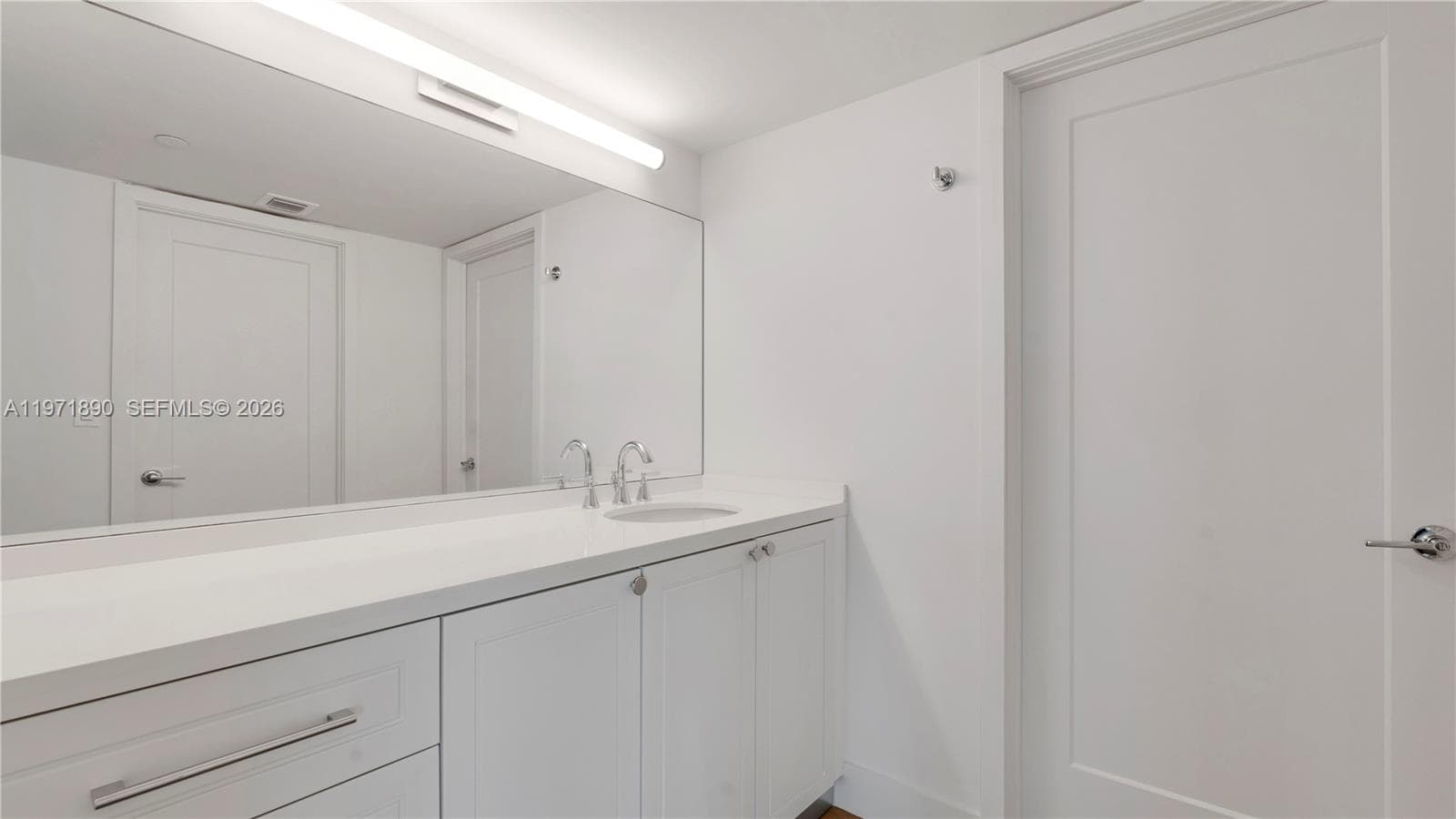 555 NE 34th St # 201, Miami FL 33137 — 25