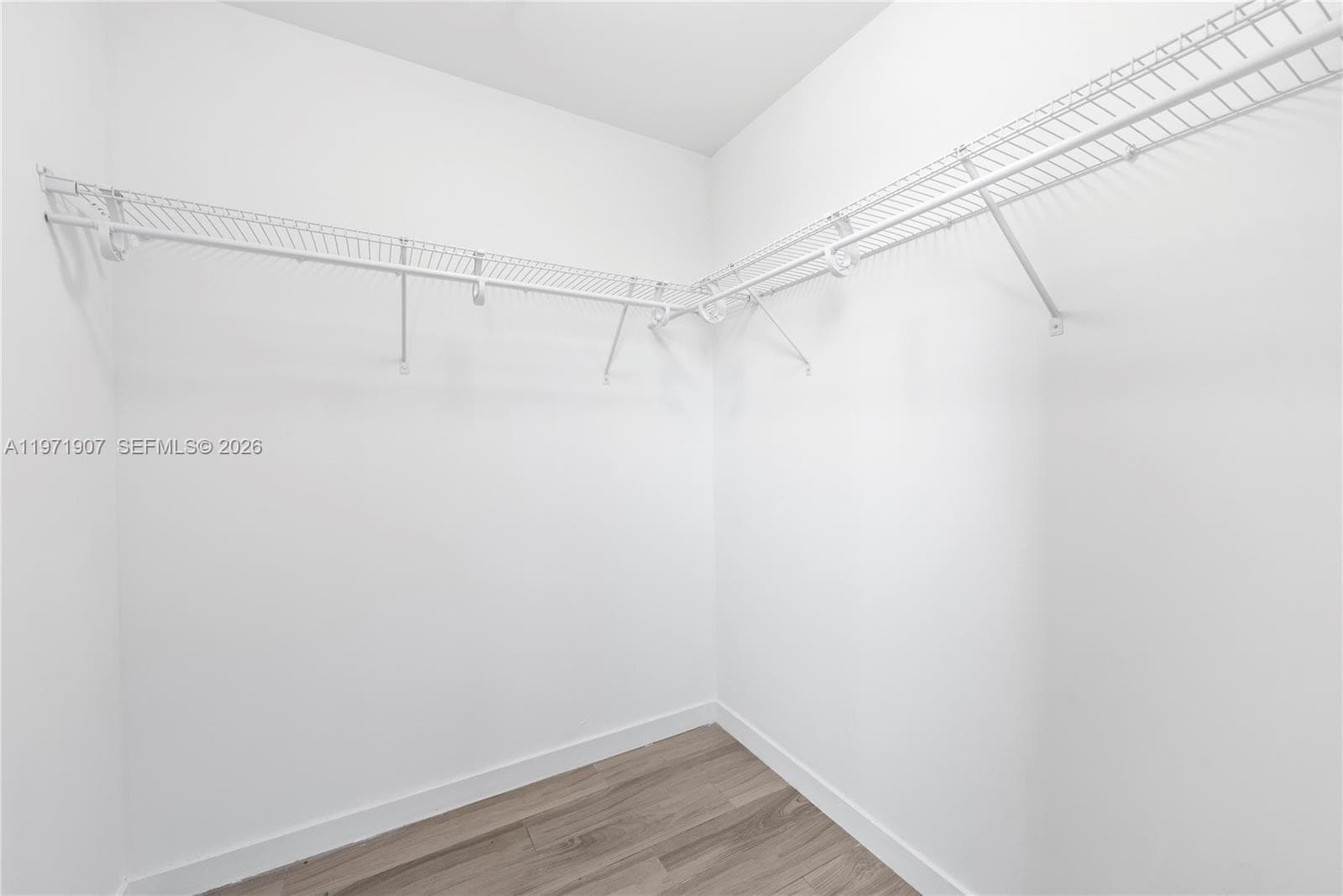 999 SW 1st Ave # 2204, Miami FL 33130 — 23