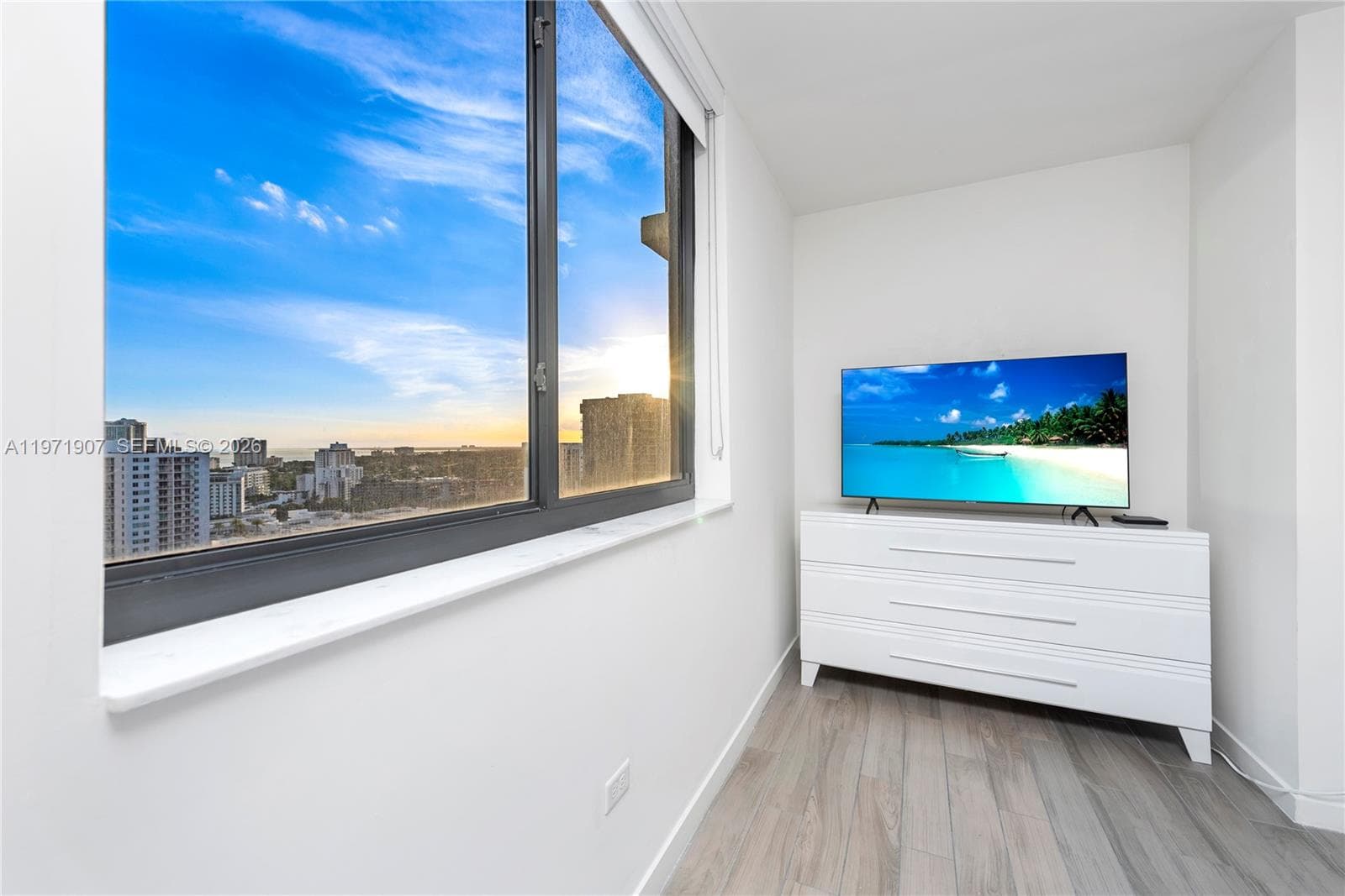 999 SW 1st Ave # 2204, Miami FL 33130 — 13