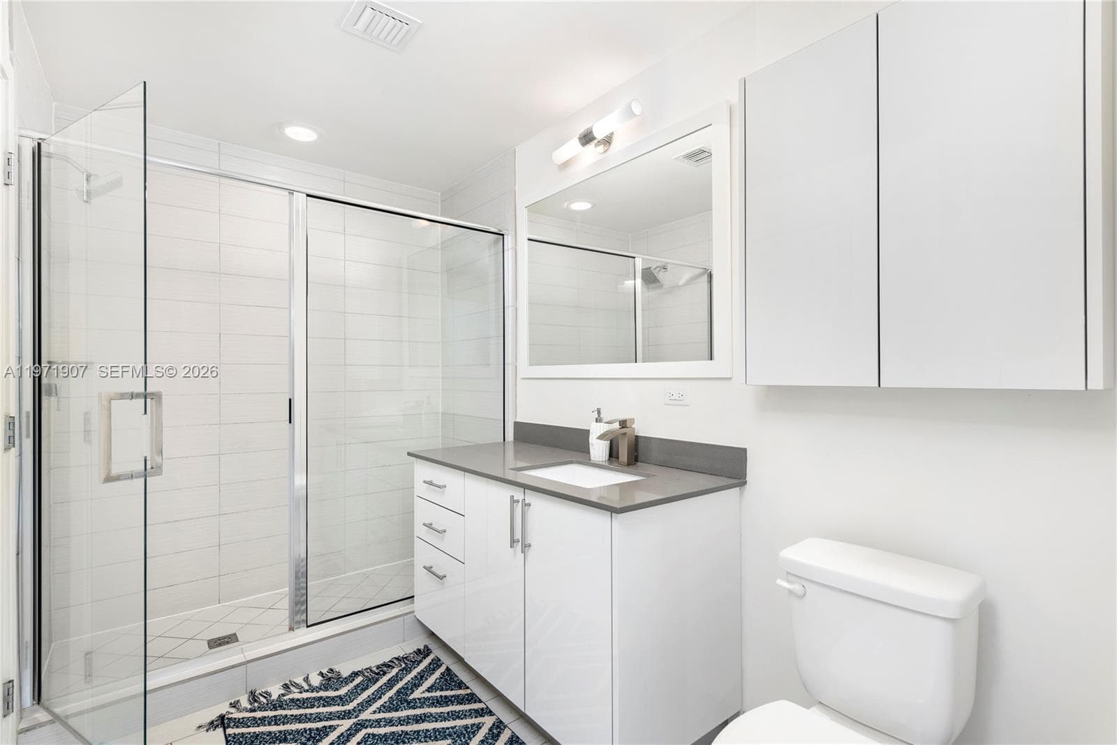 999 SW 1st Ave # 2204, Miami FL 33130 — 22