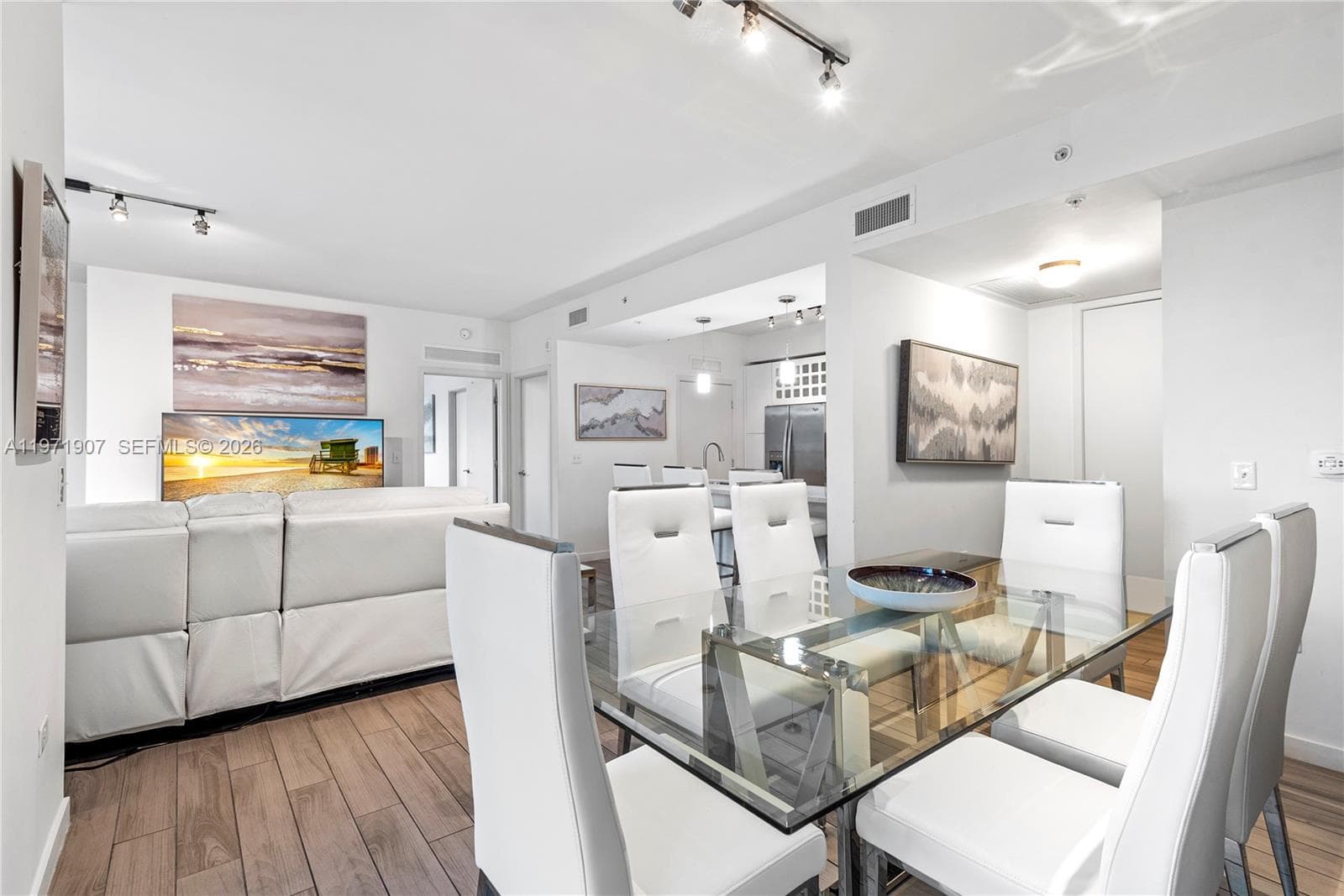 999 SW 1st Ave # 2204, Miami FL 33130 — 5