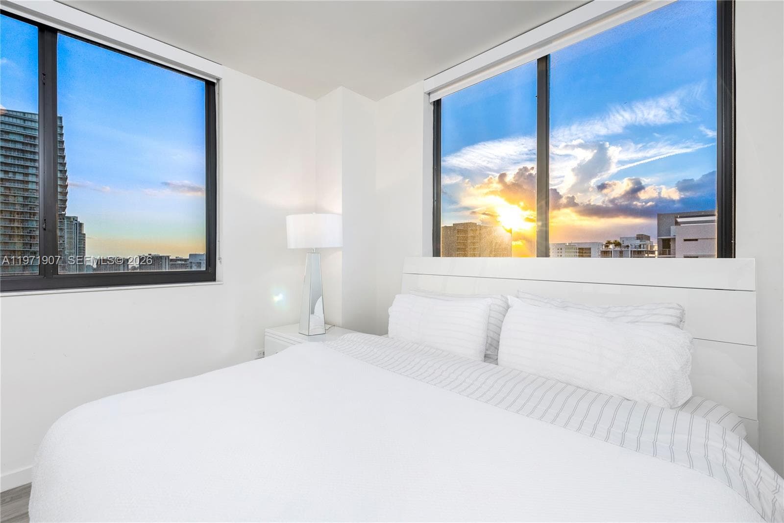 999 SW 1st Ave # 2204, Miami FL 33130 — 20