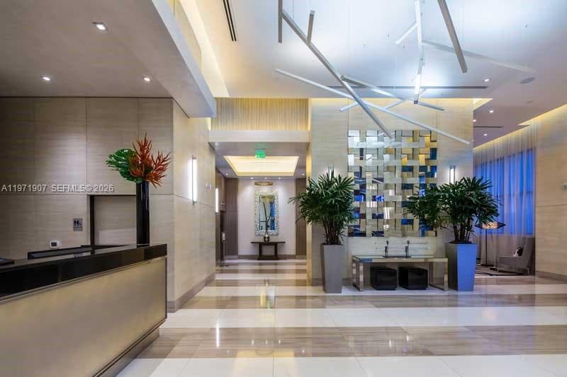 999 SW 1st Ave # 2204, Miami FL 33130 — 24