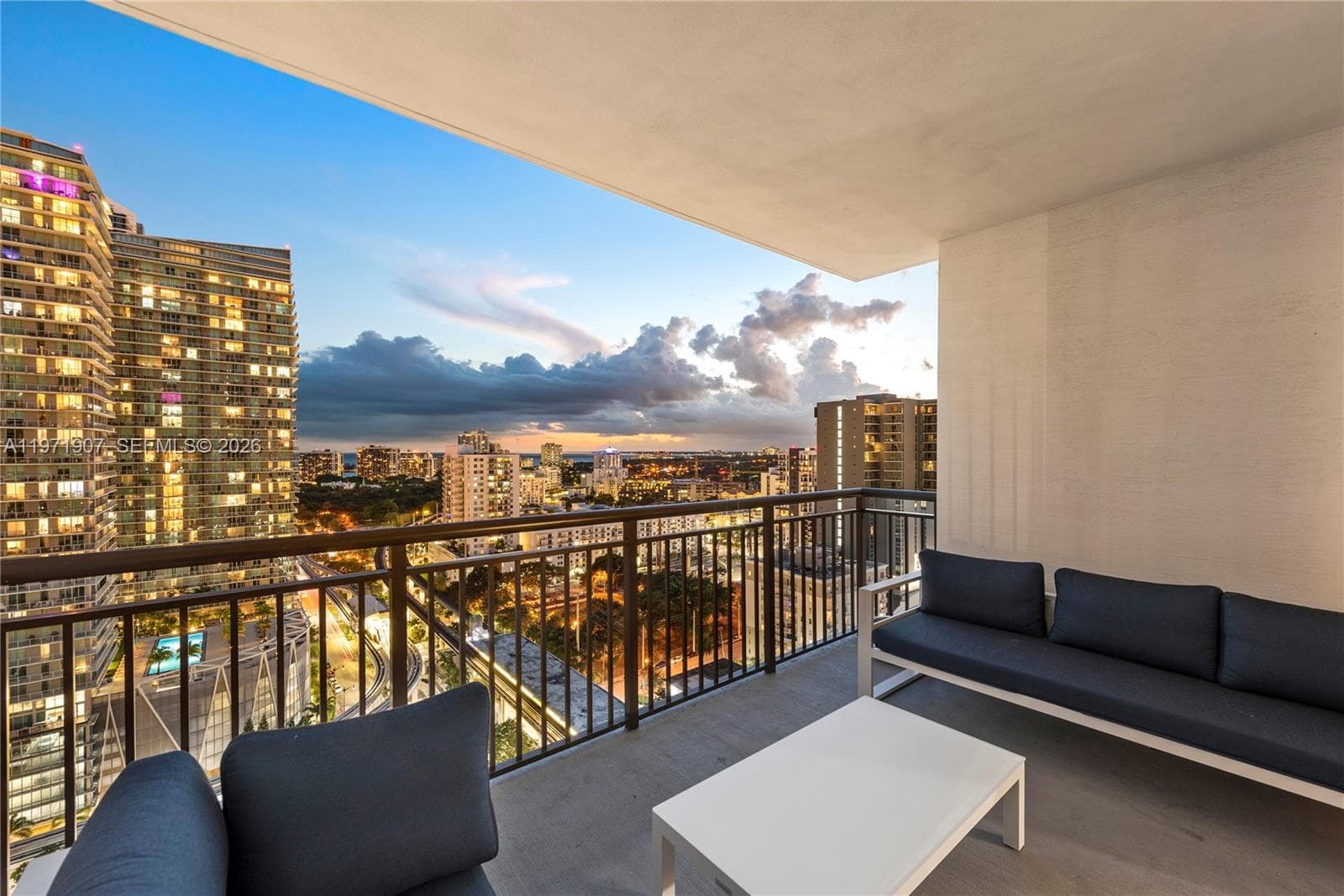 999 SW 1st Ave # 2204, Miami FL 33130 — 34