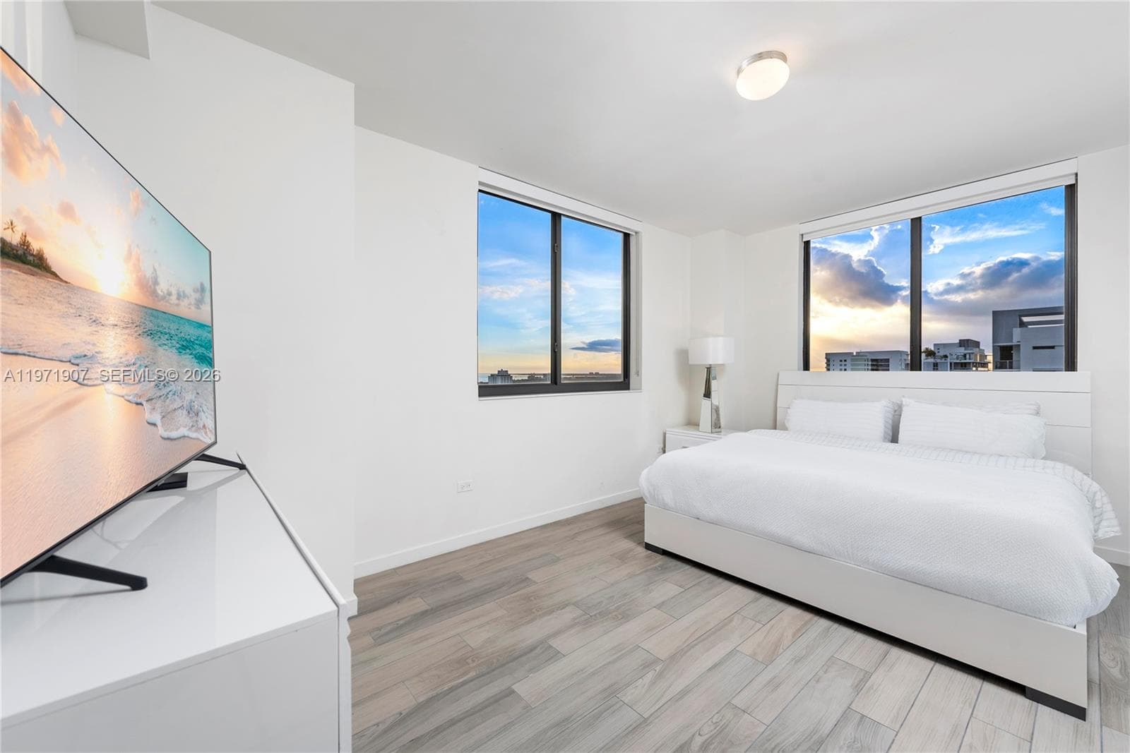 999 SW 1st Ave # 2204, Miami FL 33130 — 18