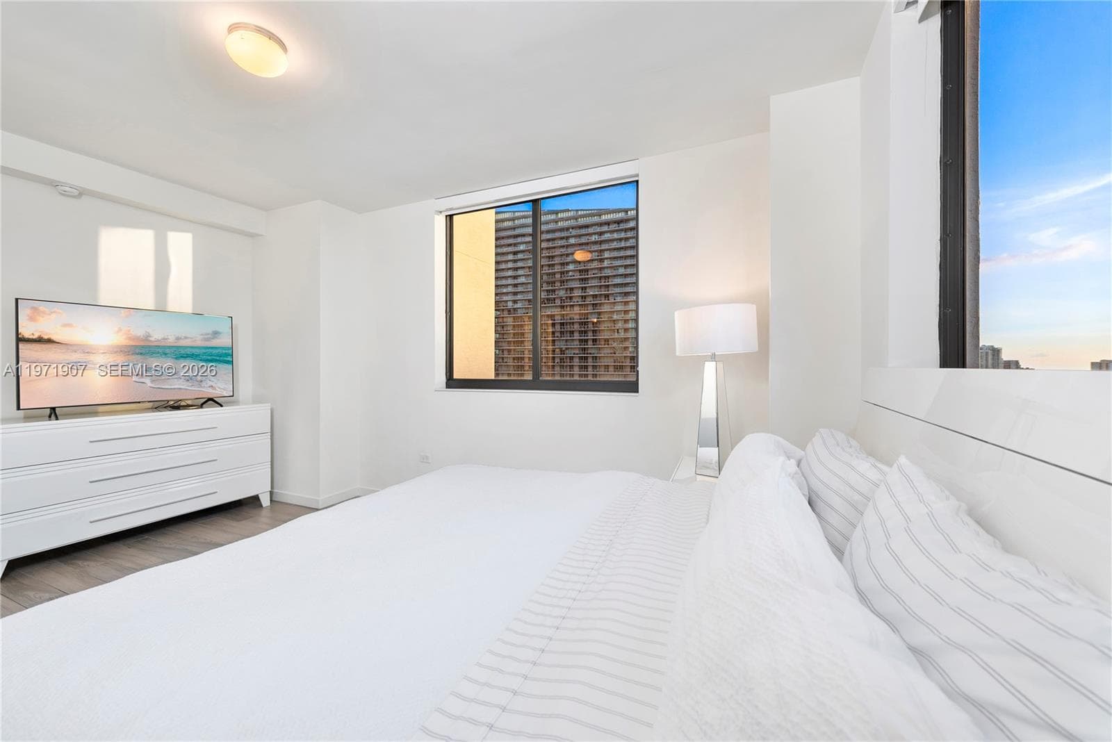 999 SW 1st Ave # 2204, Miami FL 33130 — 19