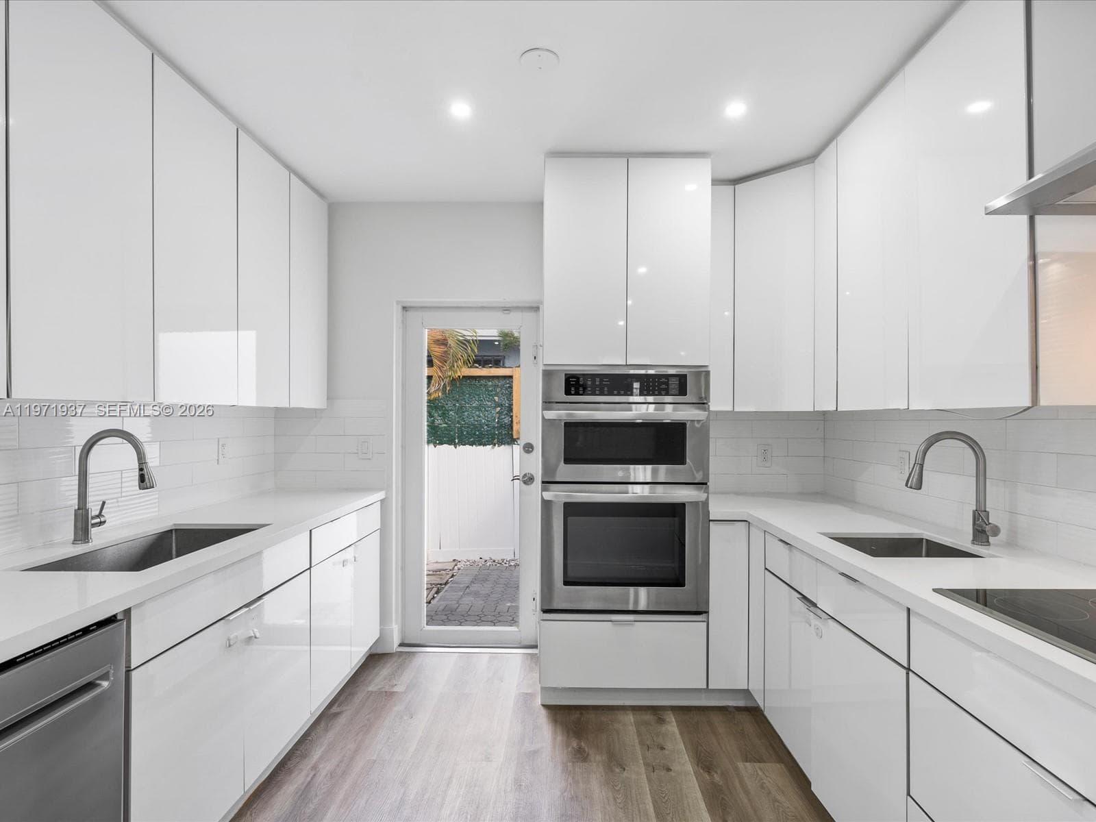 8934 Harding Ave, Surfside FL 33154 — 31