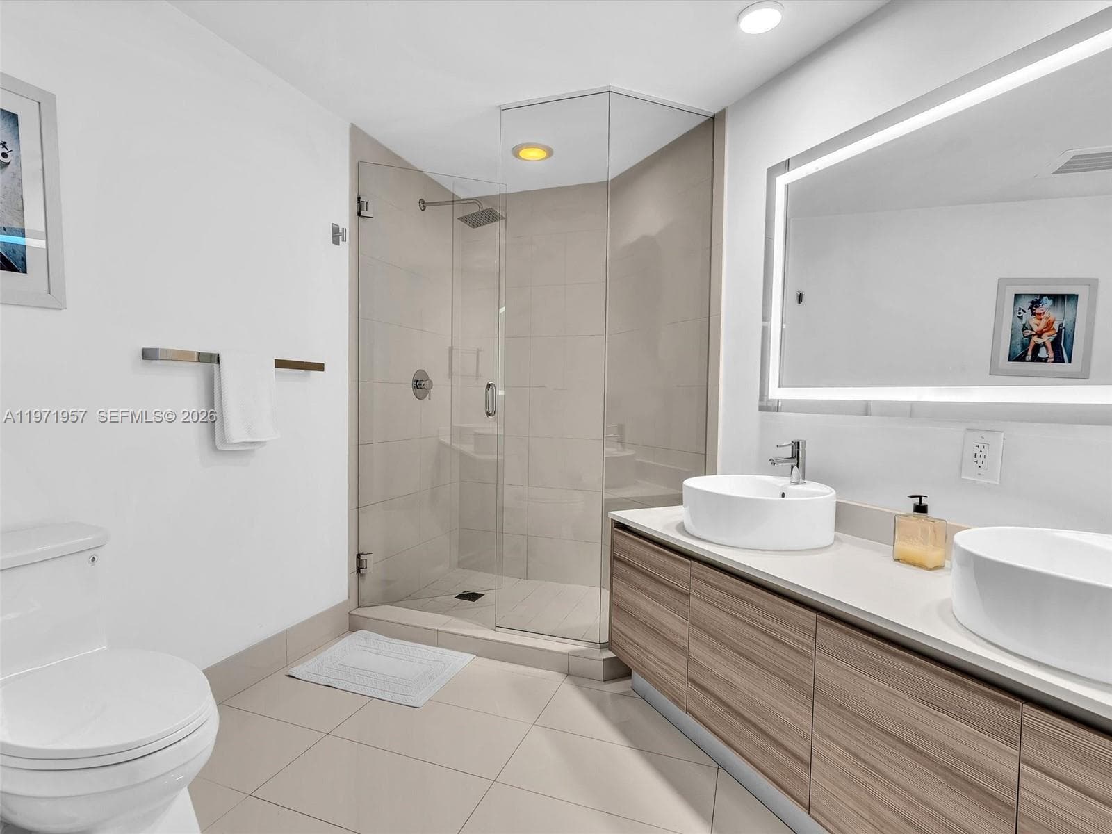 121 NE 34th St # 2016, Miami FL 33137 — 46