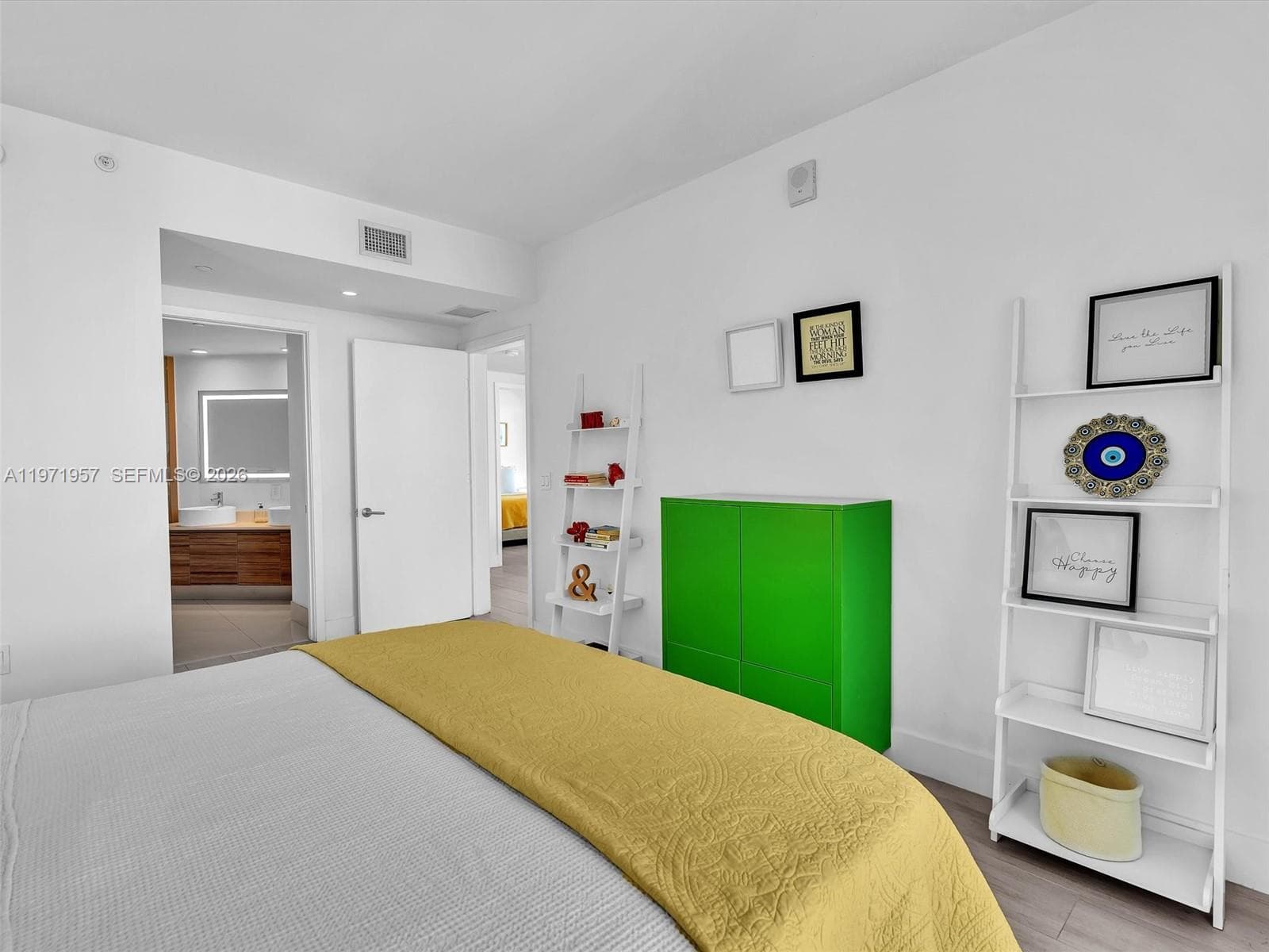 121 NE 34th St # 2016, Miami FL 33137 — 43