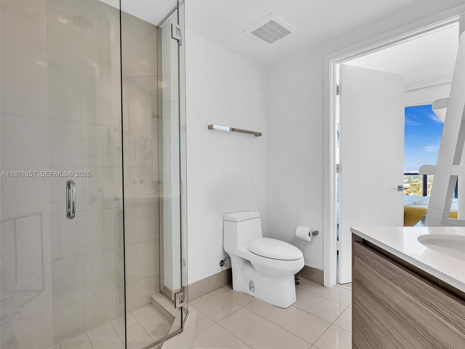 121 NE 34th St # 2016, Miami FL 33137 — 12