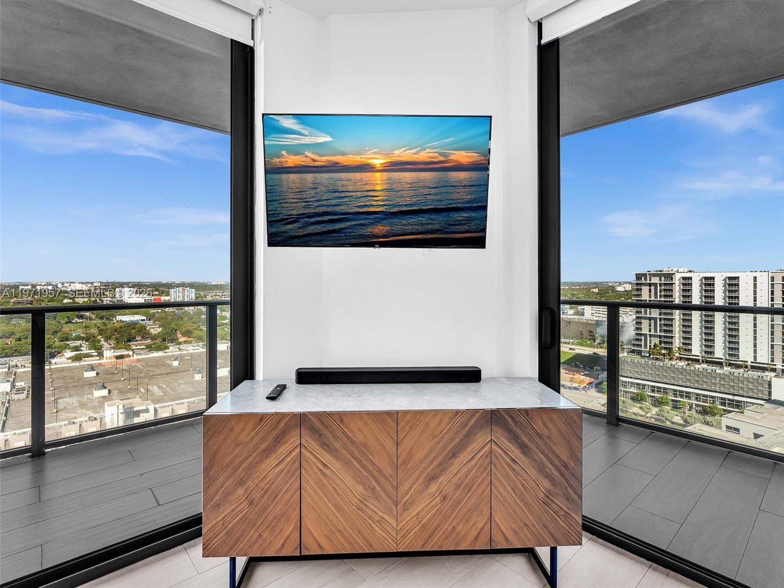 121 NE 34th St # 2016, Miami FL 33137 — 10