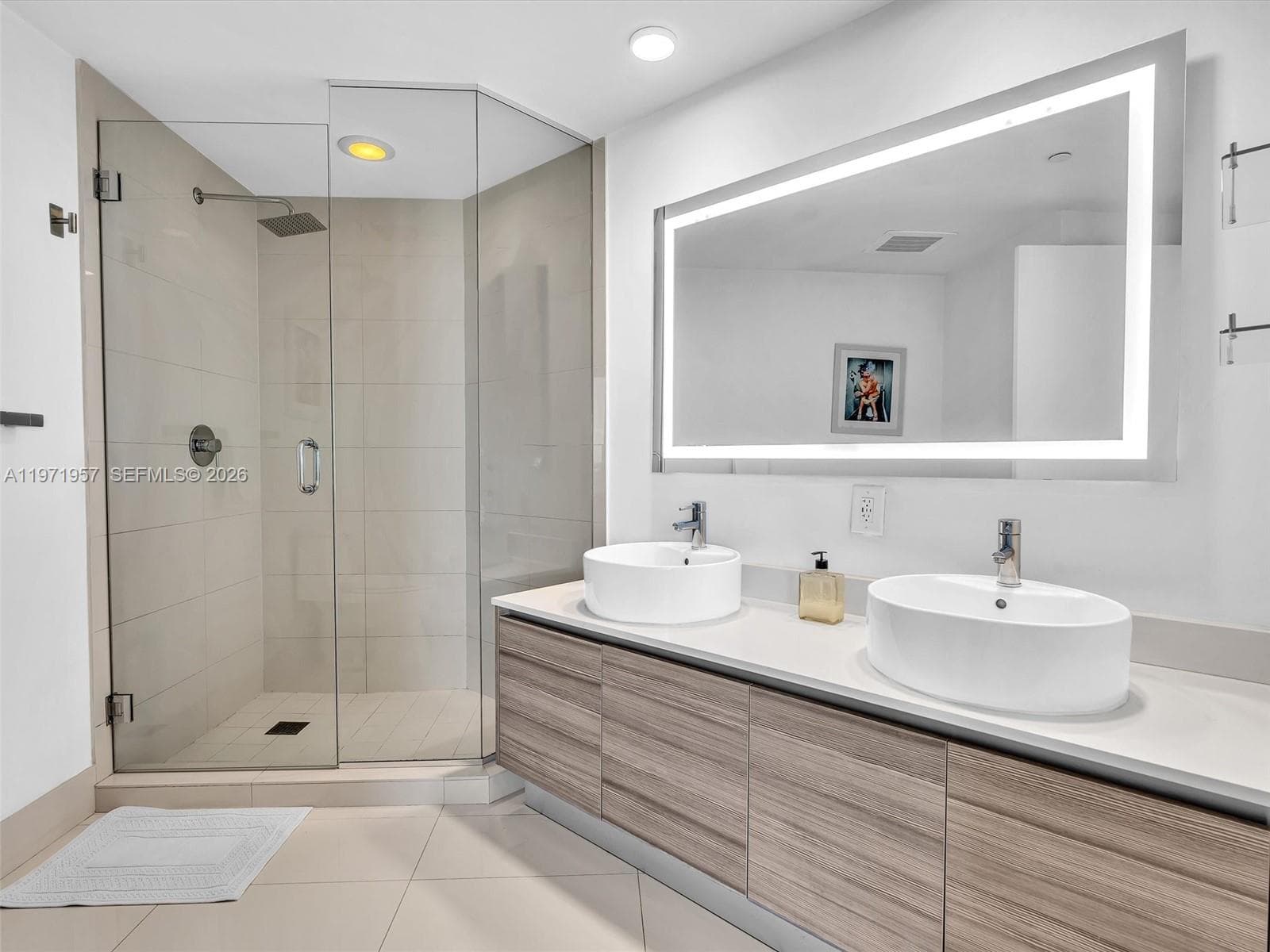 121 NE 34th St # 2016, Miami FL 33137 — 45
