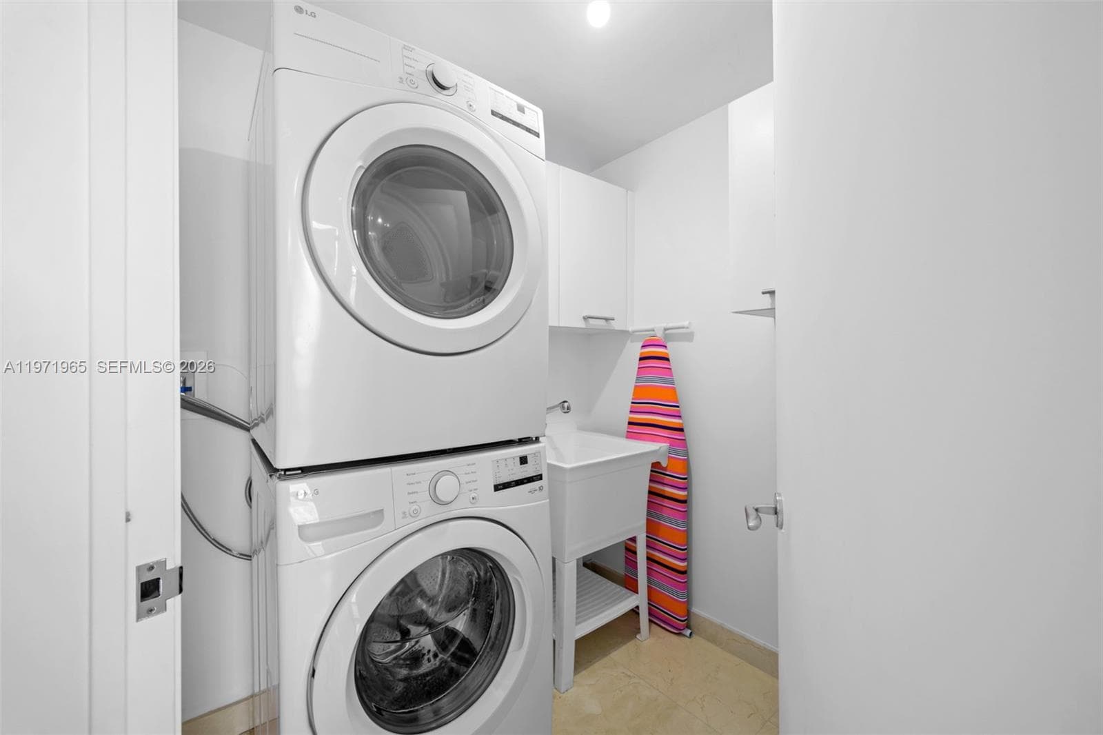 17121 Collins Ave # 1508, Sunny Isles Beach FL 33160 — 27