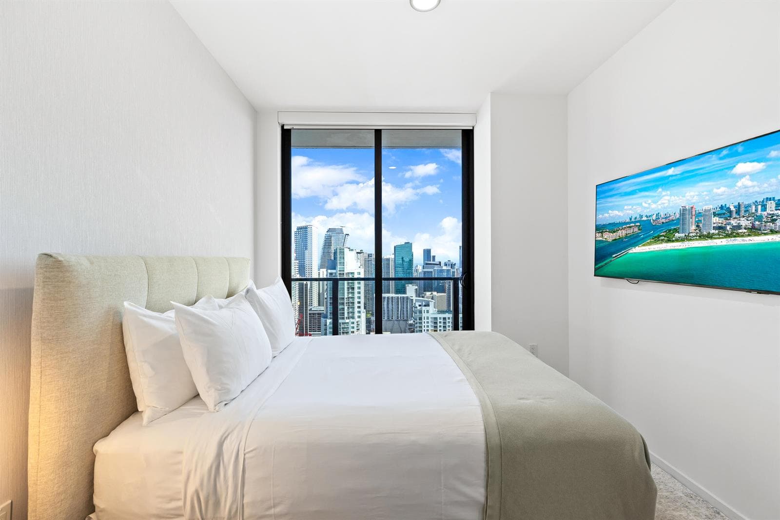 398 NE 5th Street # 4618, Miami FL 33132 — 33