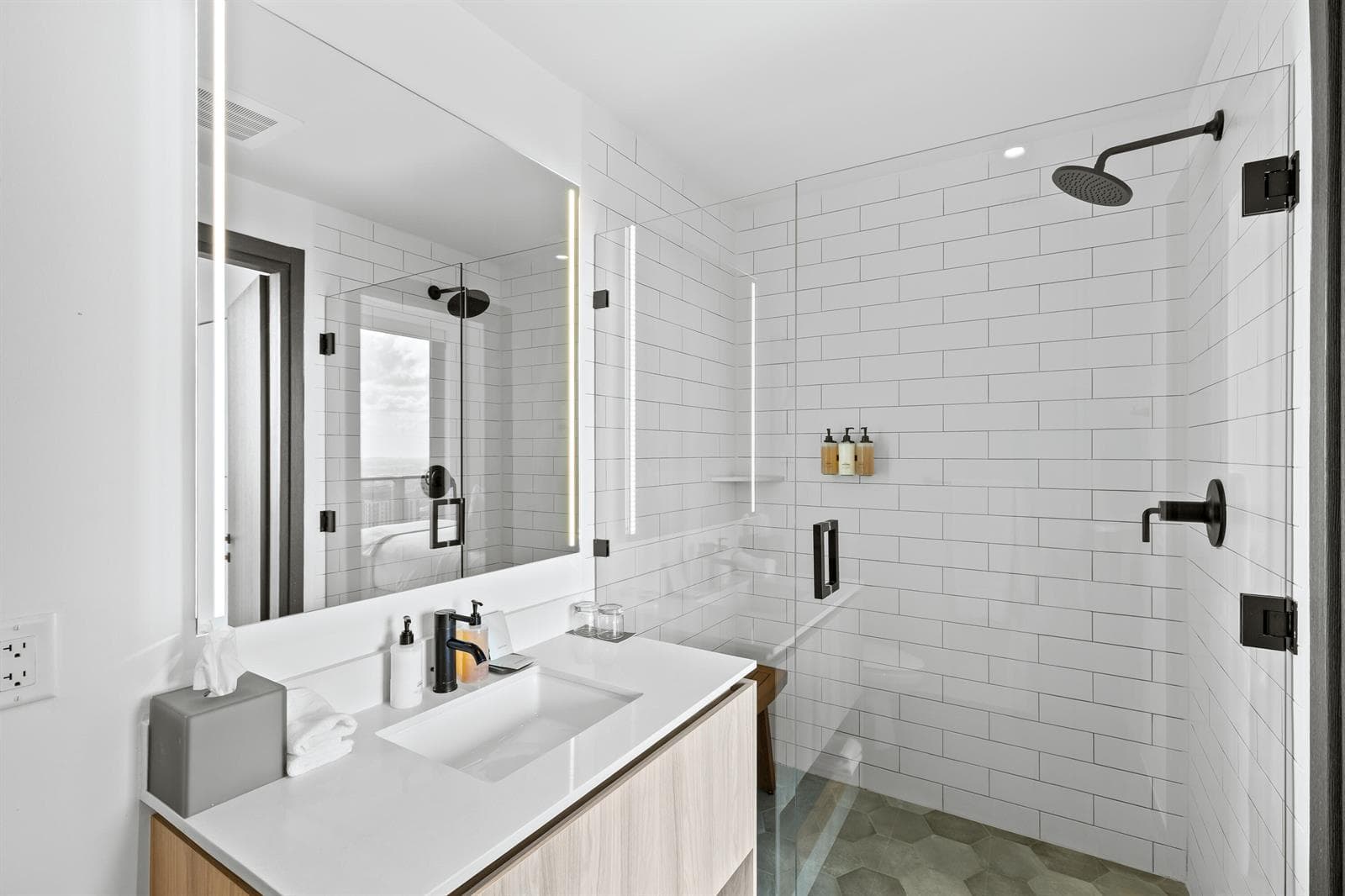 398 NE 5th Street # 4618, Miami FL 33132 — 18