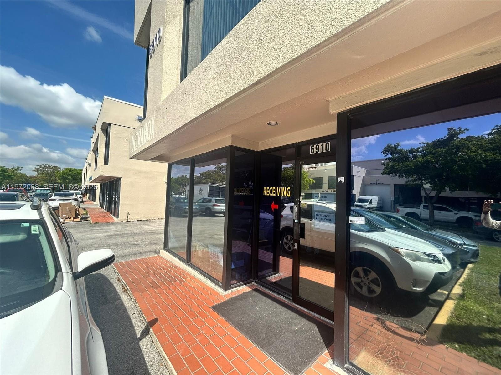 6910 NW 50th St # 1, Miami FL 33195 — 33