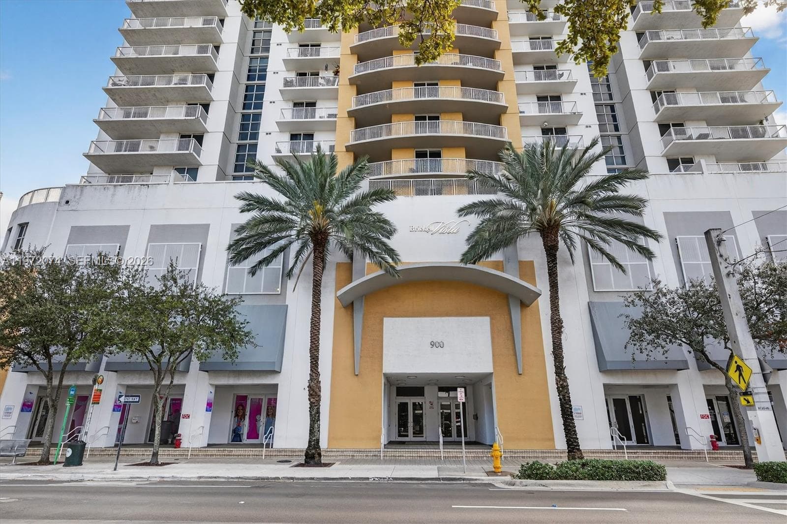 900 SW 8th St # 505, Miami FL 33130 — 3