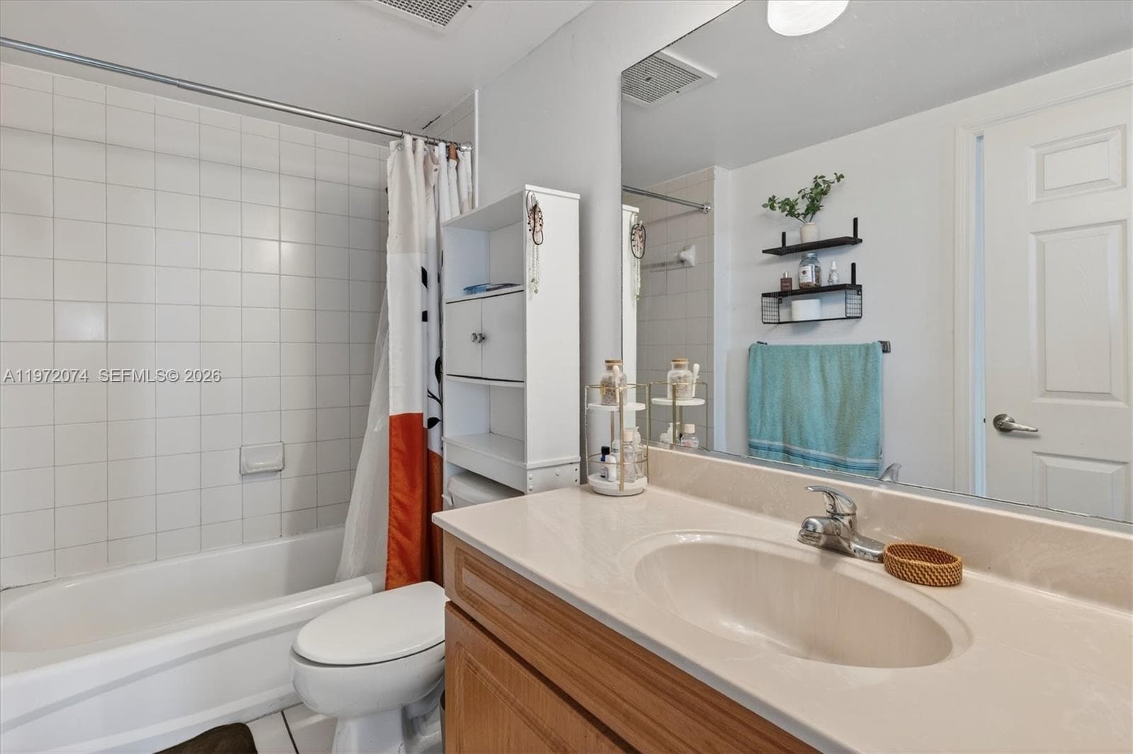 900 SW 8th St # 505, Miami FL 33130 — 28