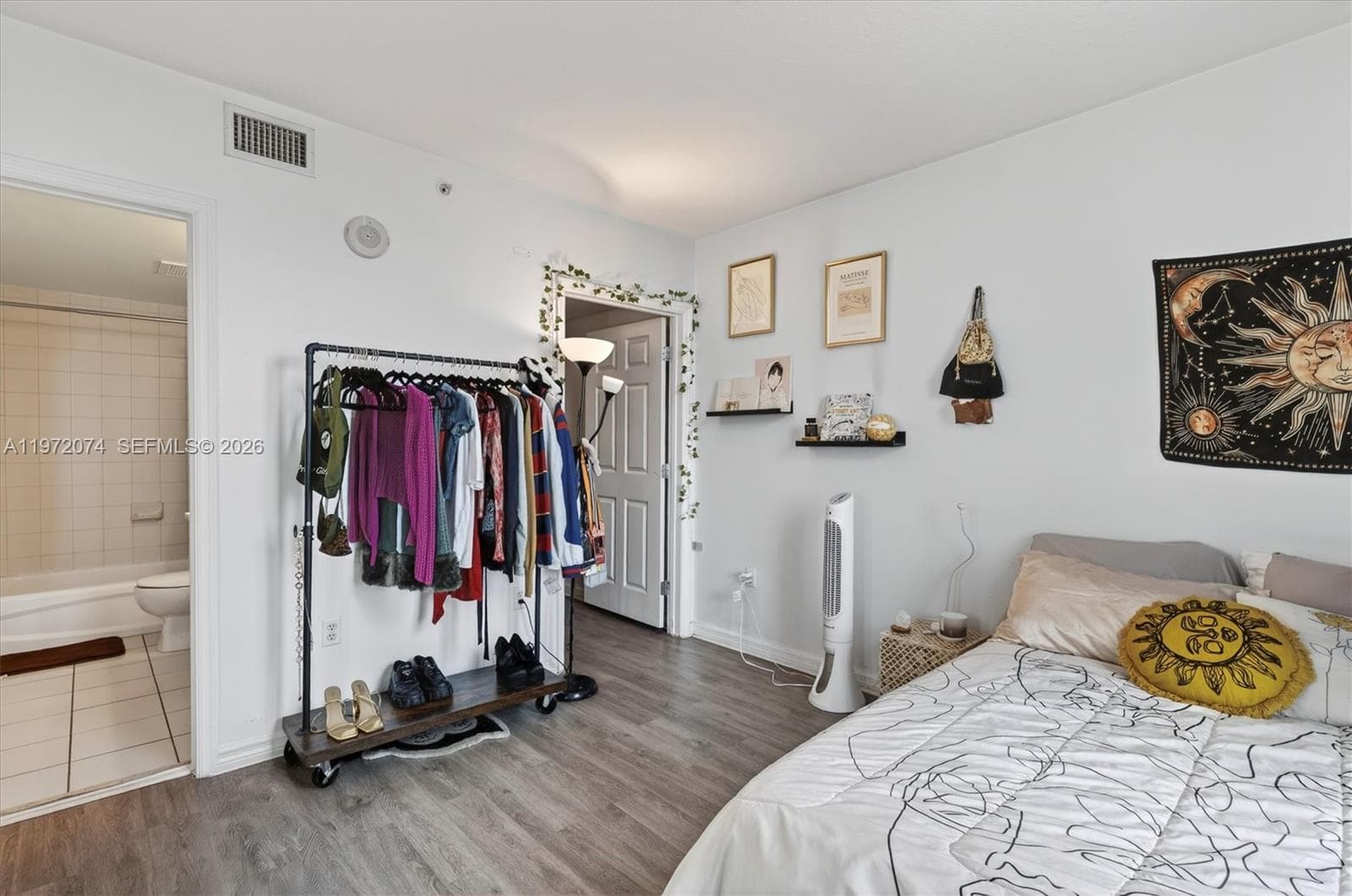 900 SW 8th St # 505, Miami FL 33130 — 25